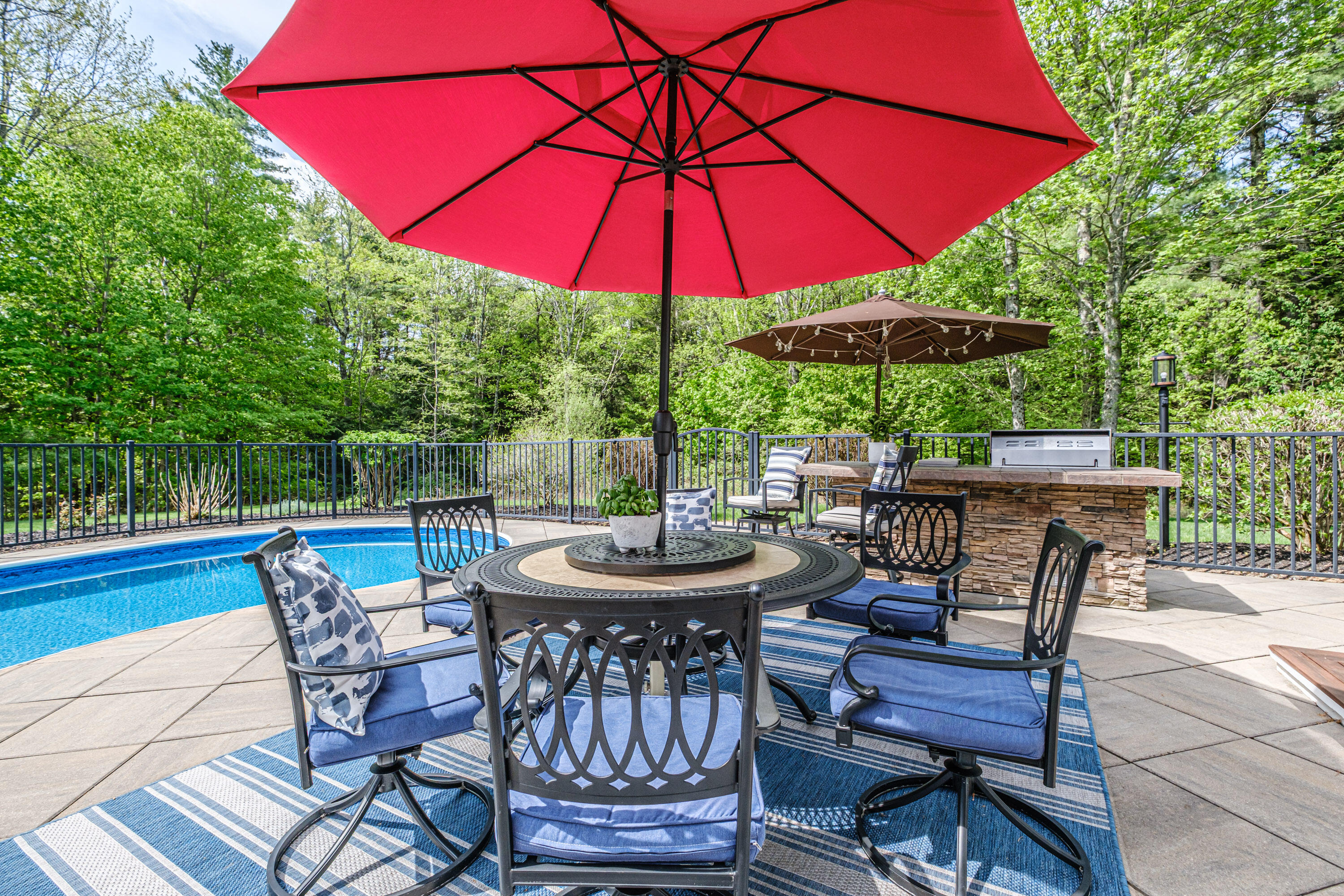 11 Silver Brook Circle