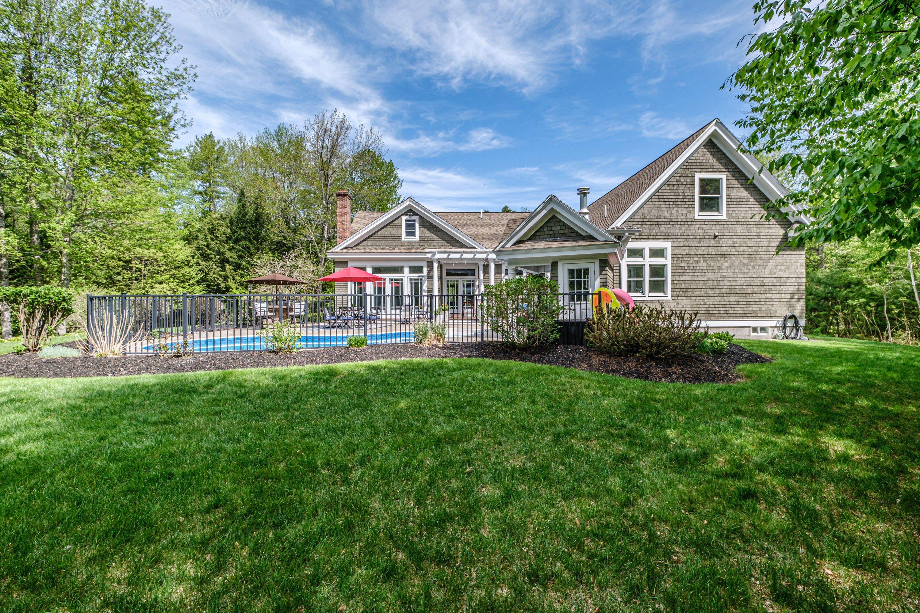 11 Silver Brook Circle