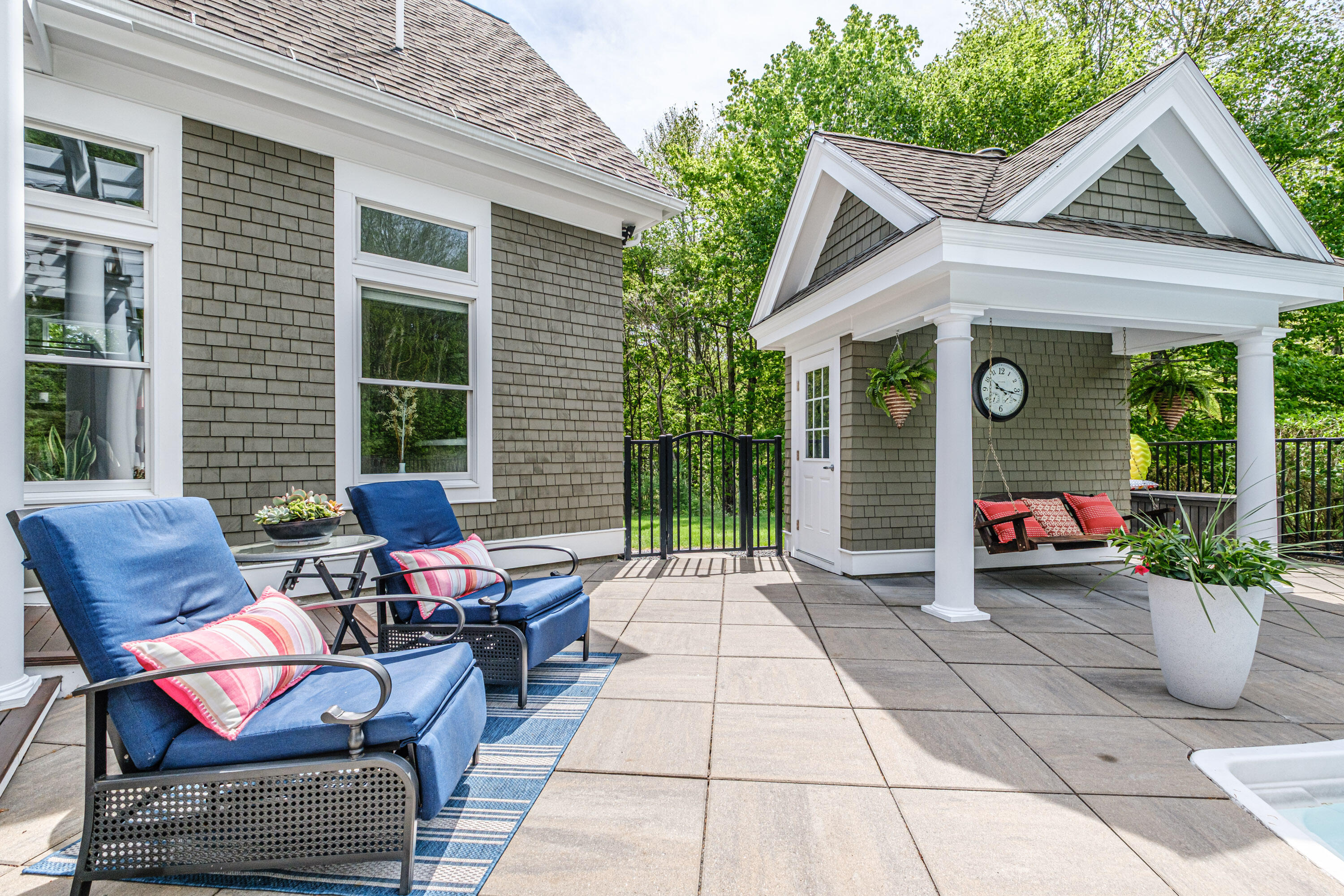 11 Silver Brook Circle