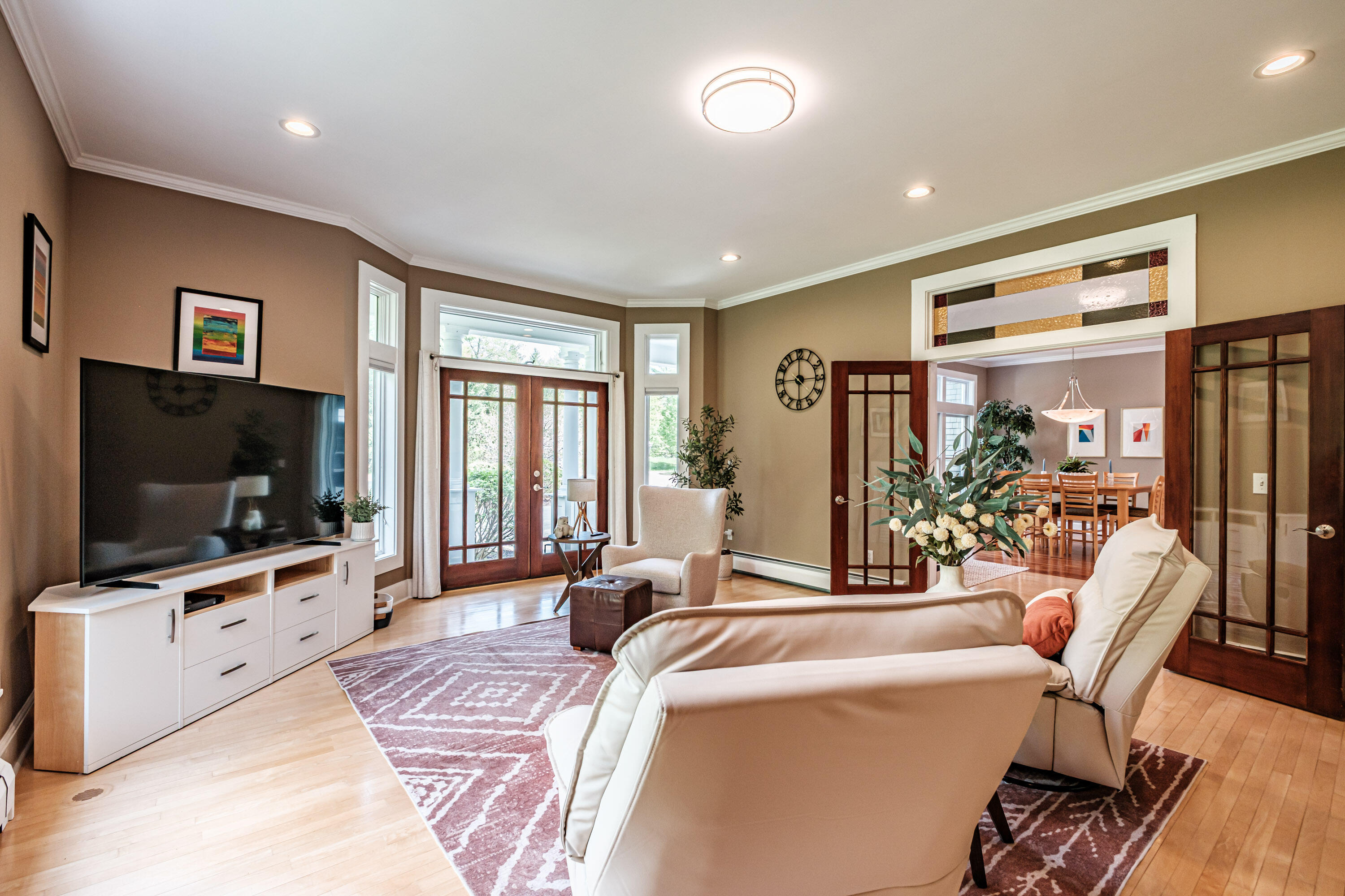 11 Silver Brook Circle
