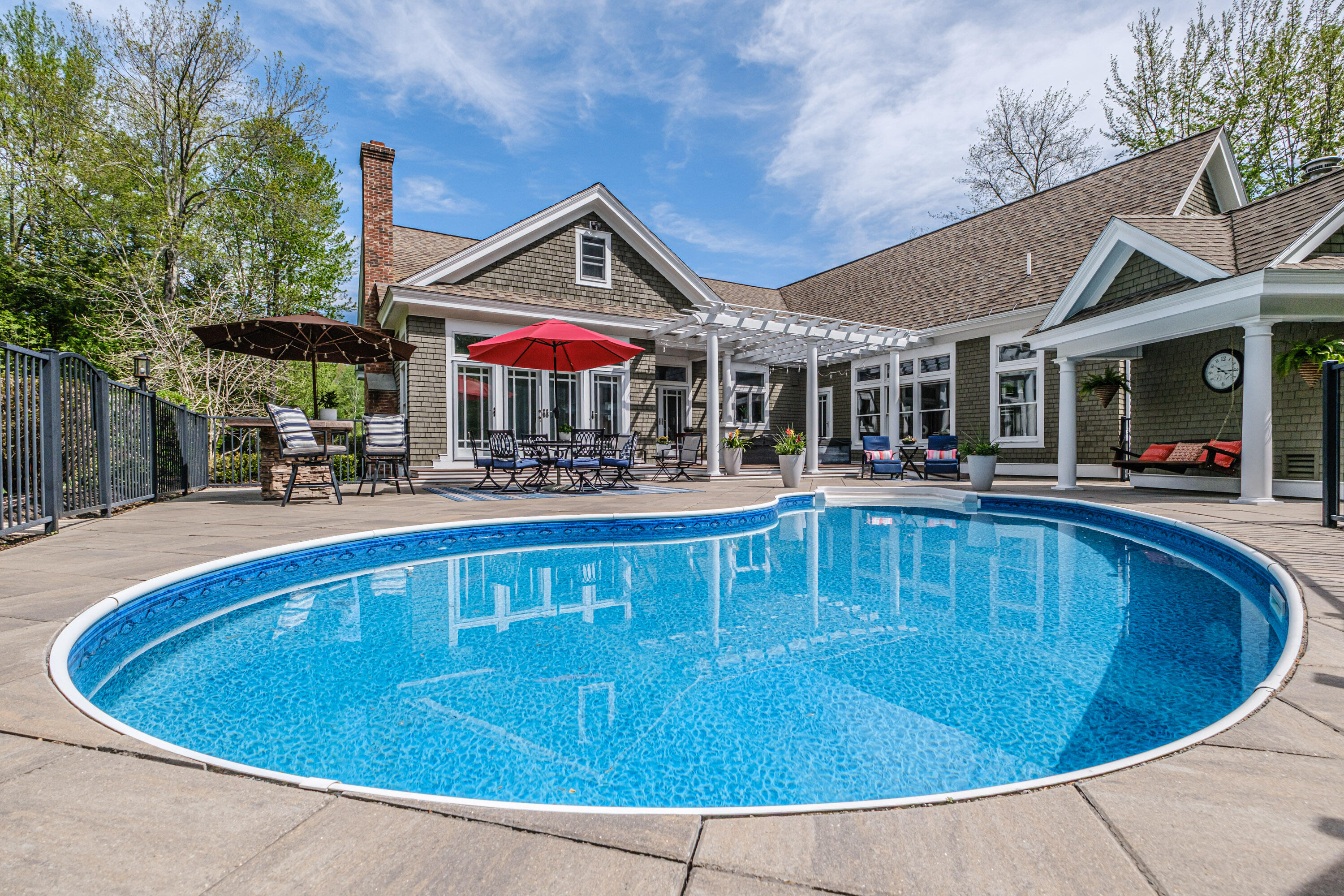11 Silver Brook Circle