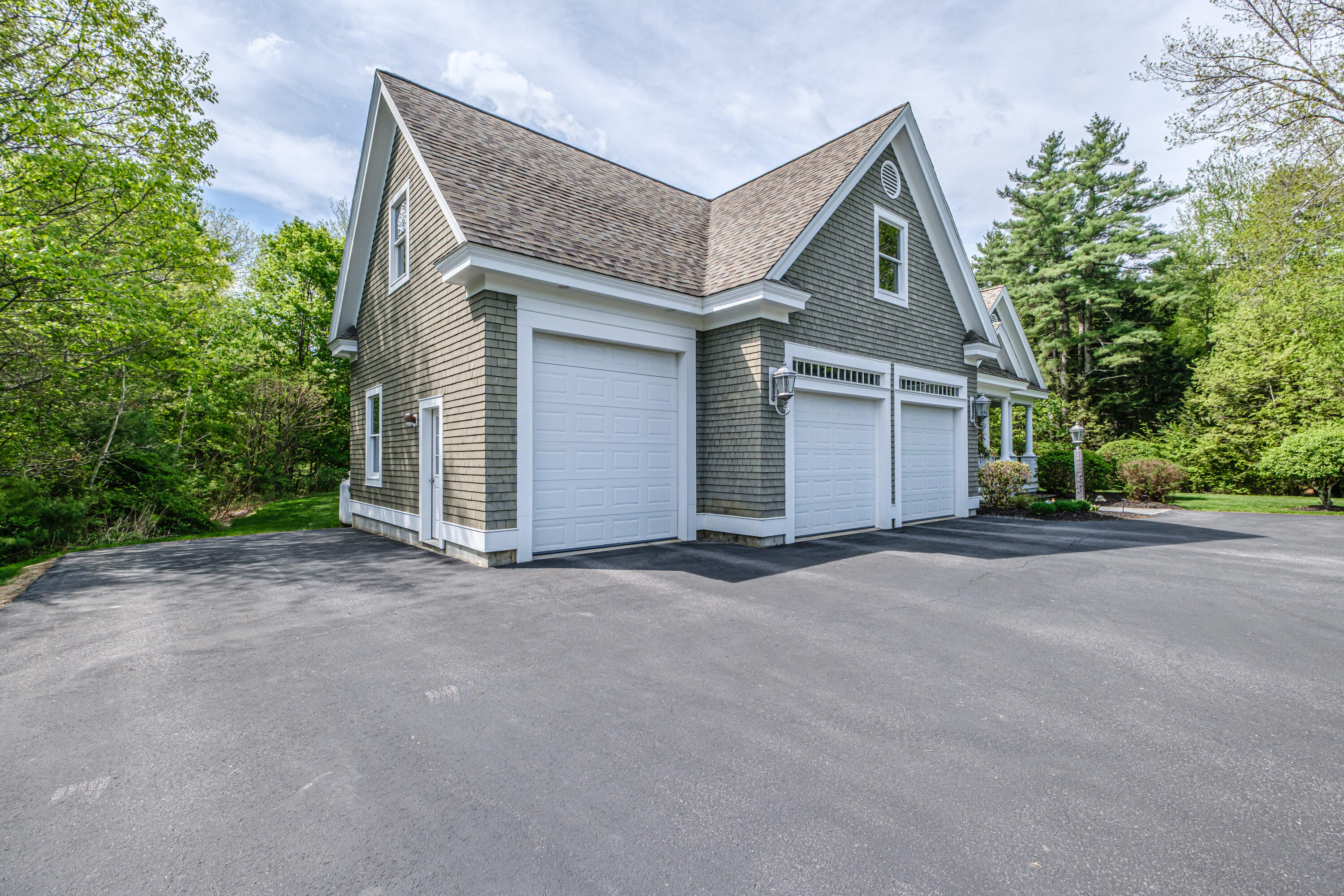 11 Silver Brook Circle