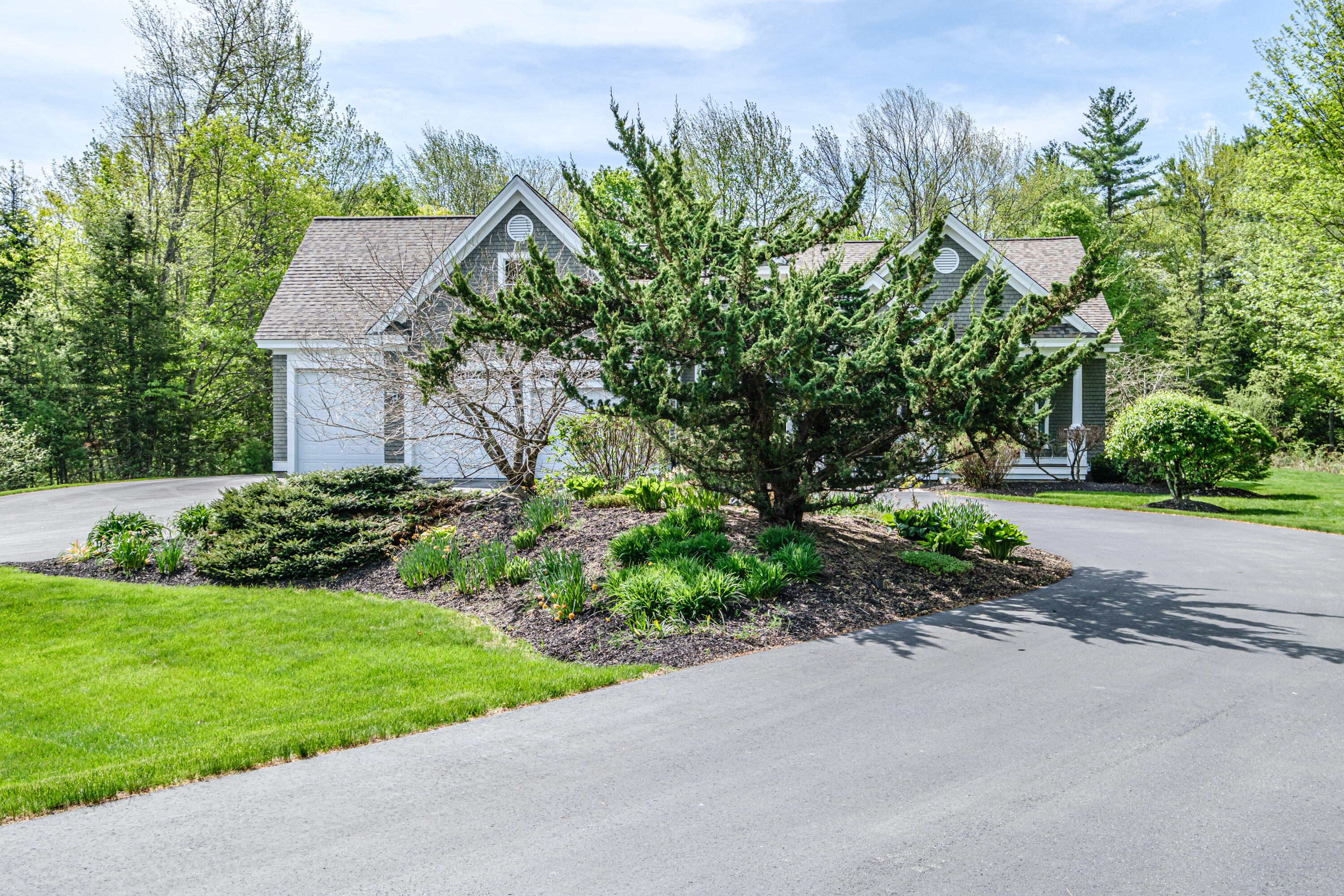 11 Silver Brook Circle
