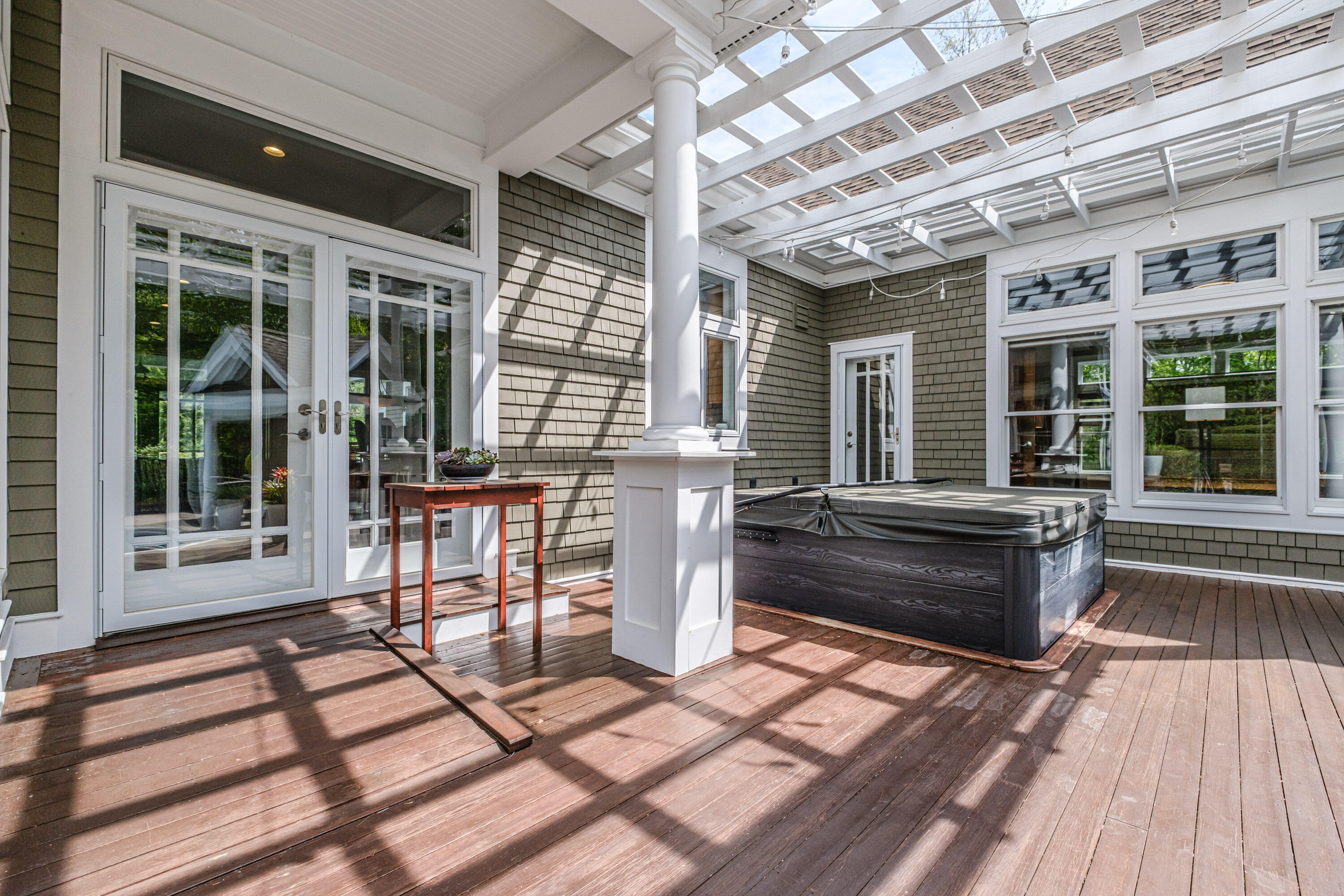 11 Silver Brook Circle