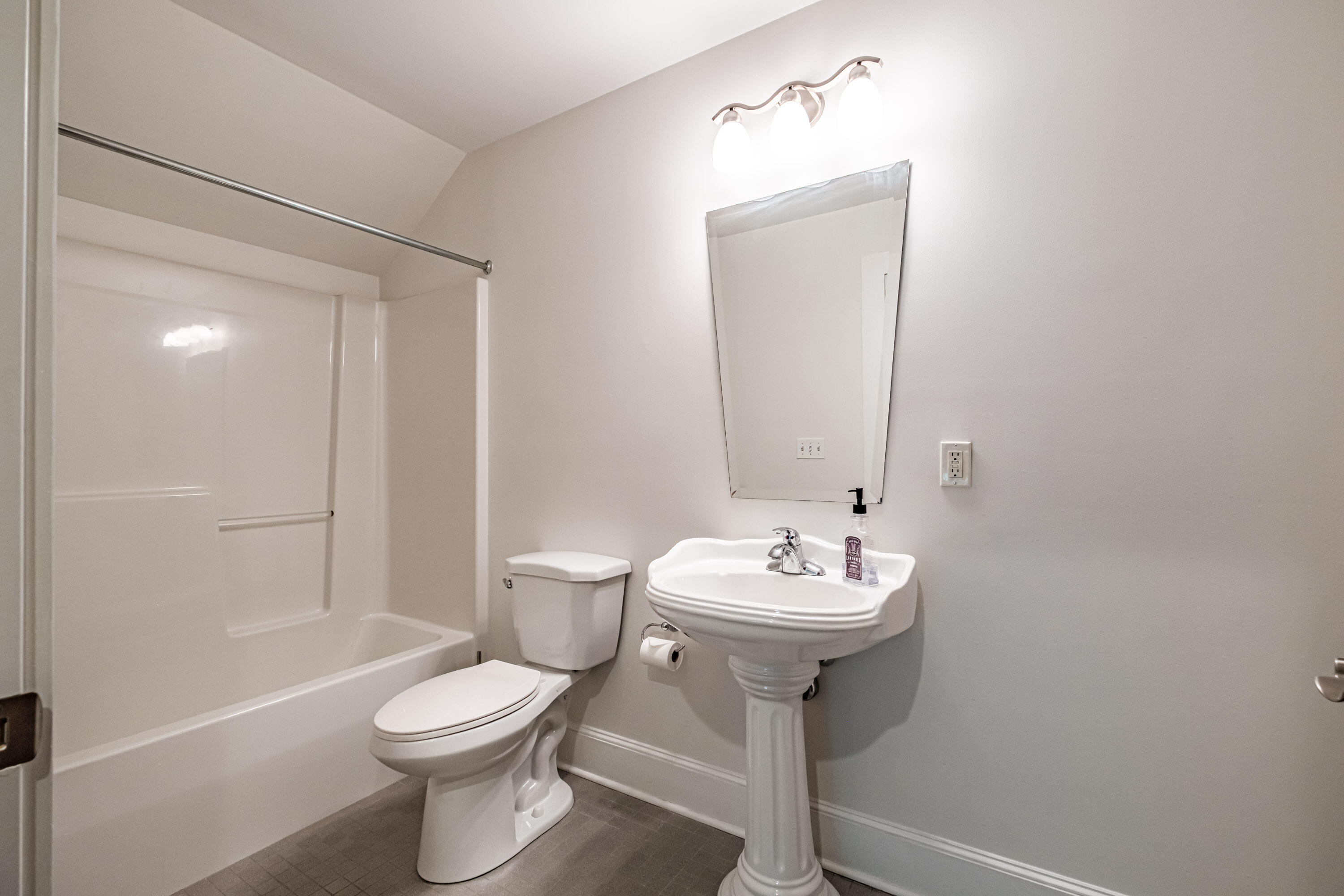 11 Silver Brook Circle