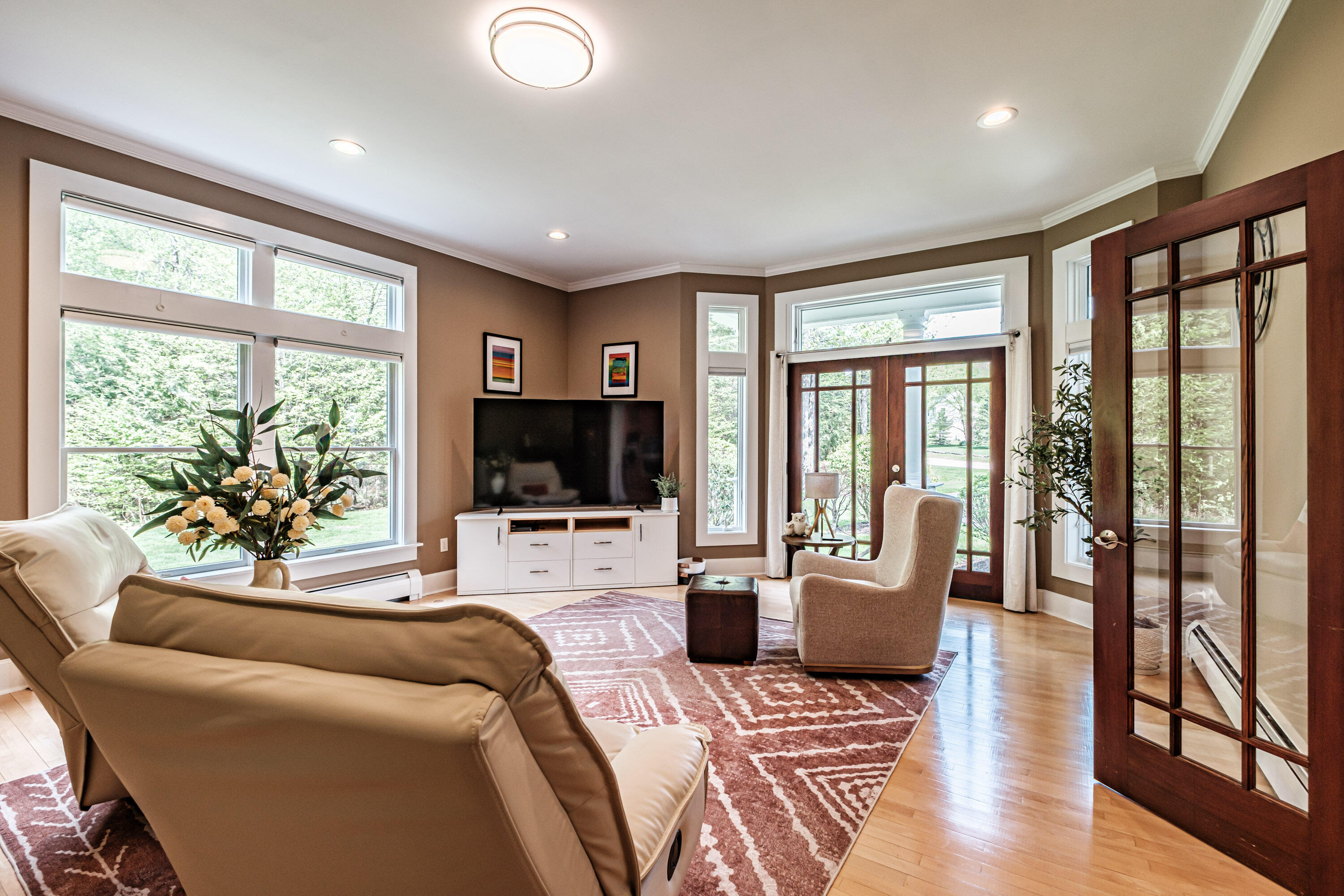 11 Silver Brook Circle