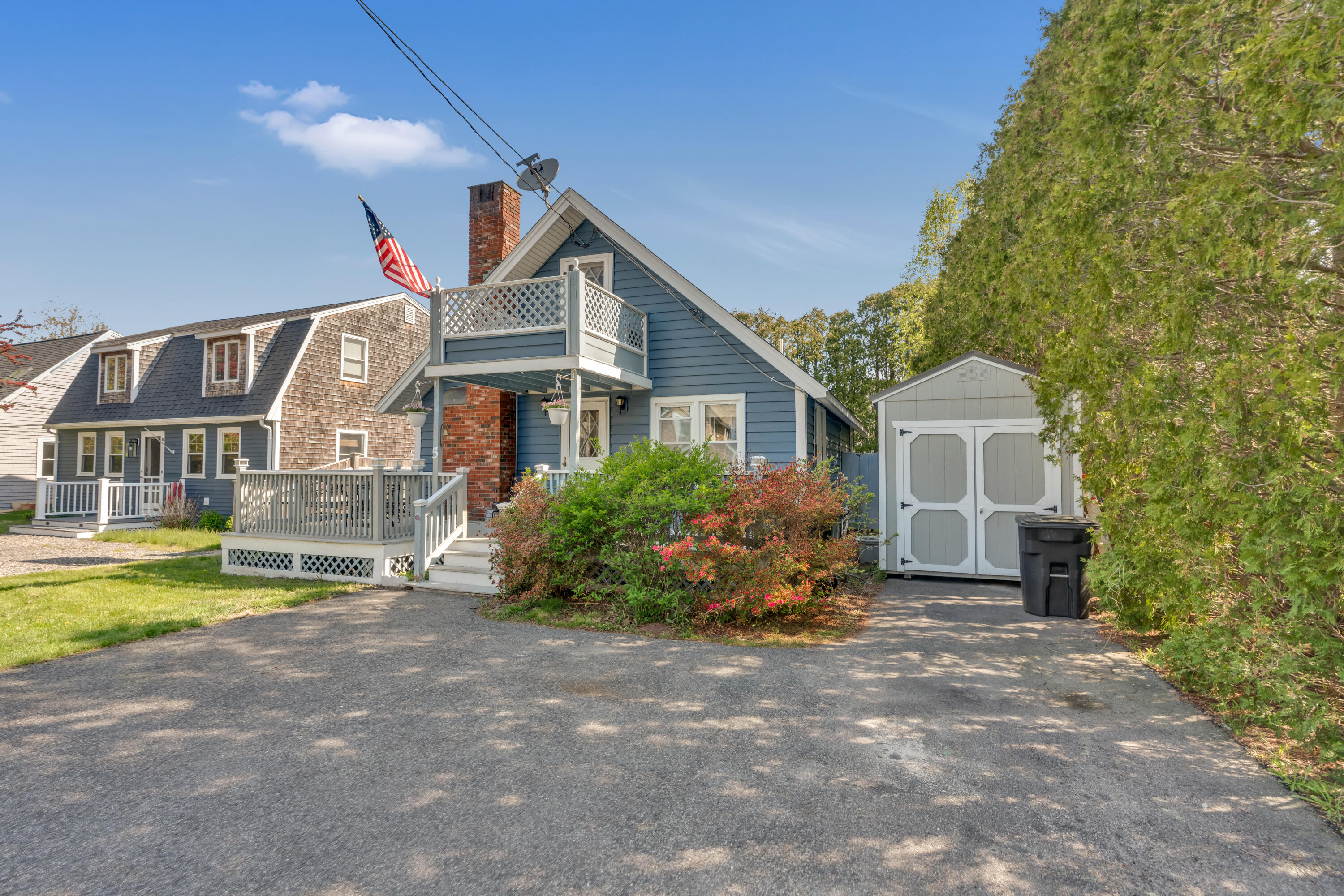 5 Laurel Lane