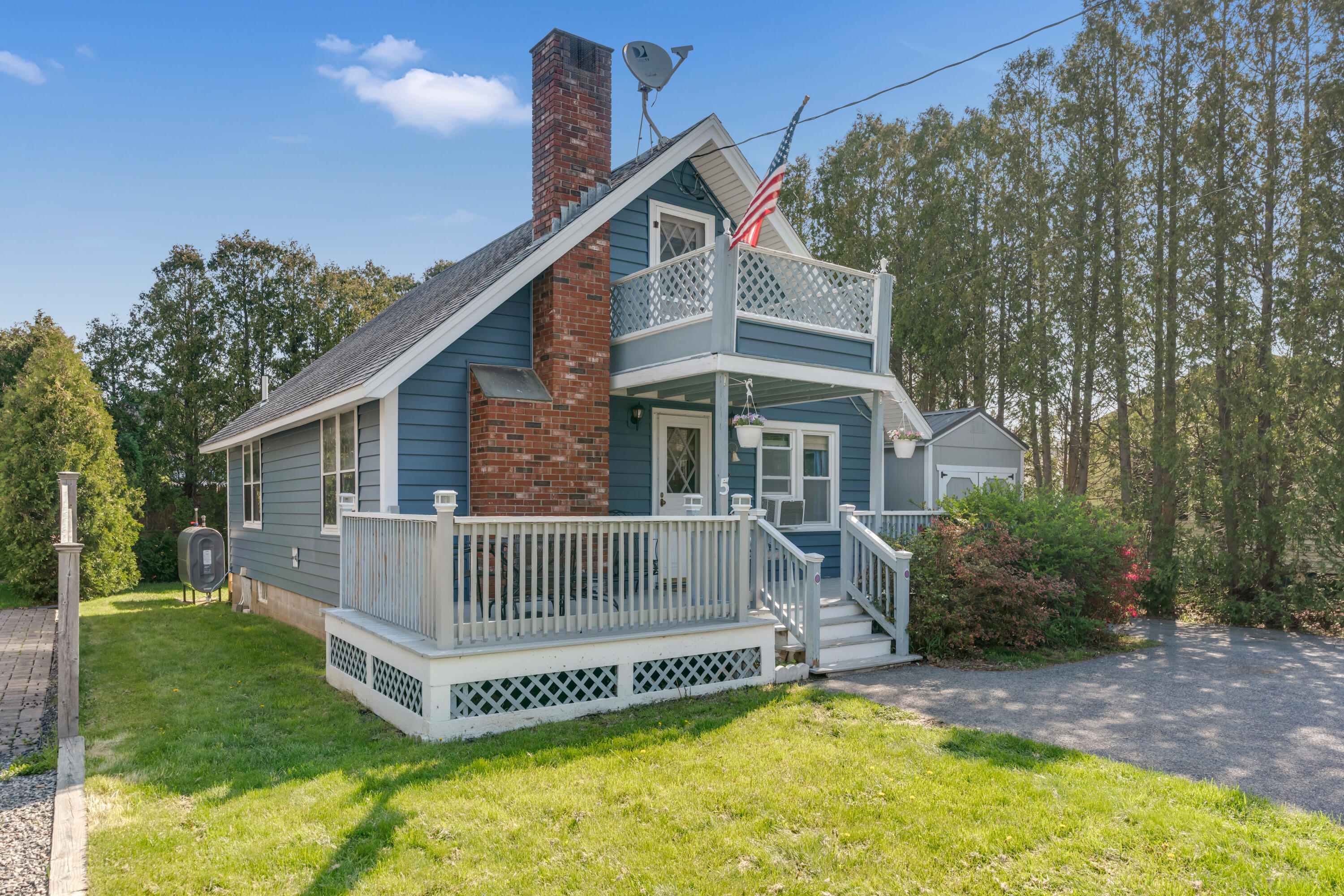 5 Laurel Lane