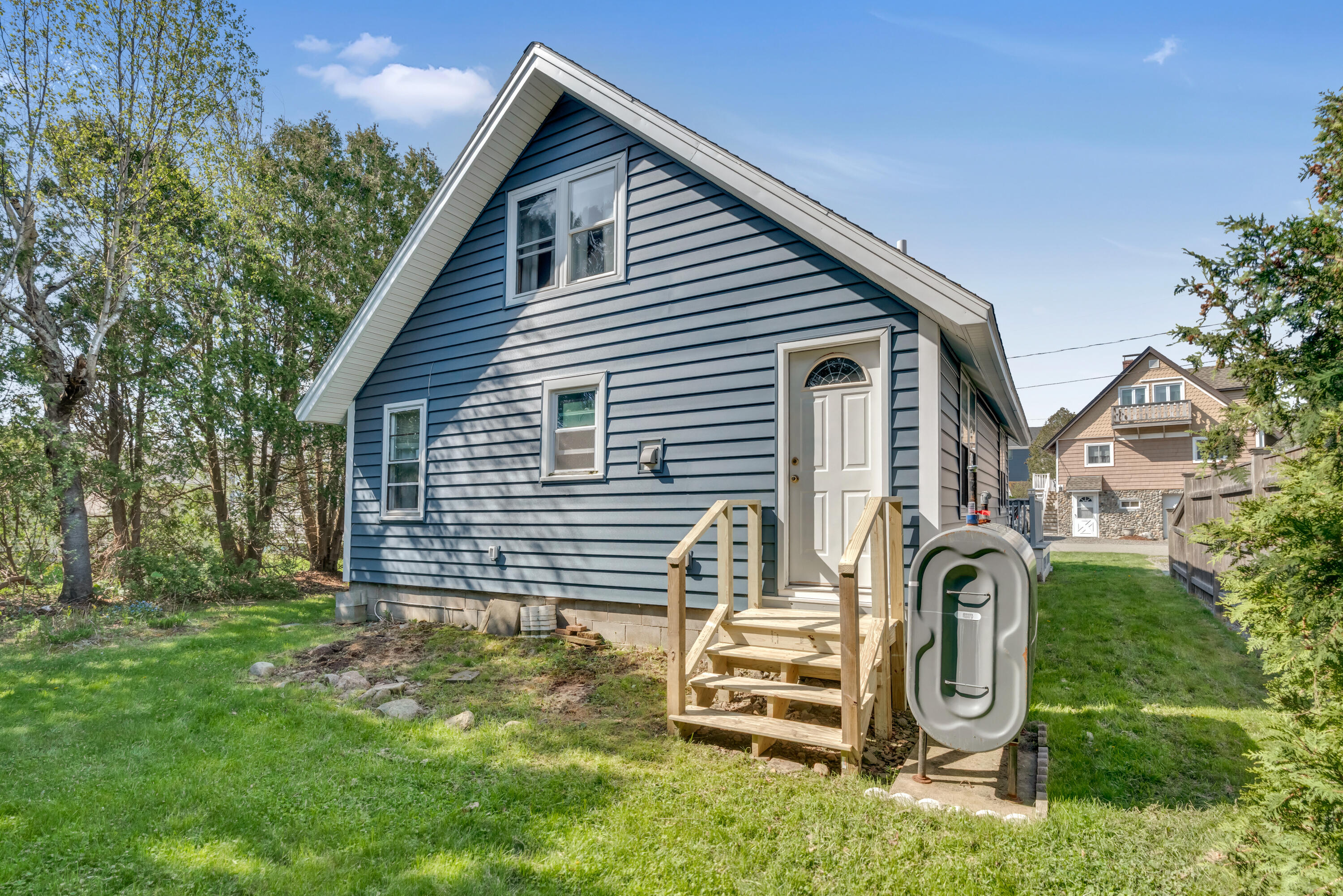5 Laurel Lane