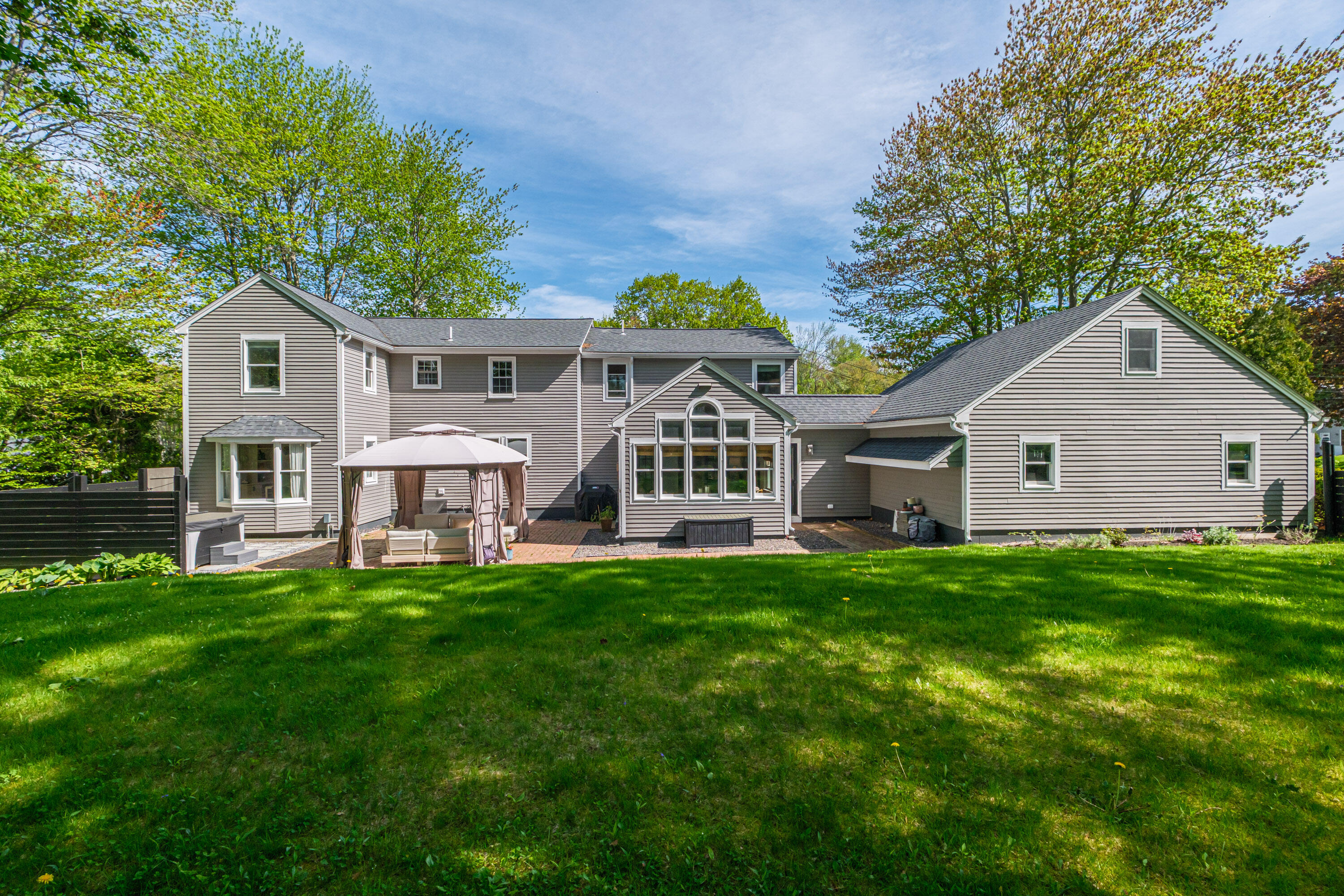 6 Plymouth Drive