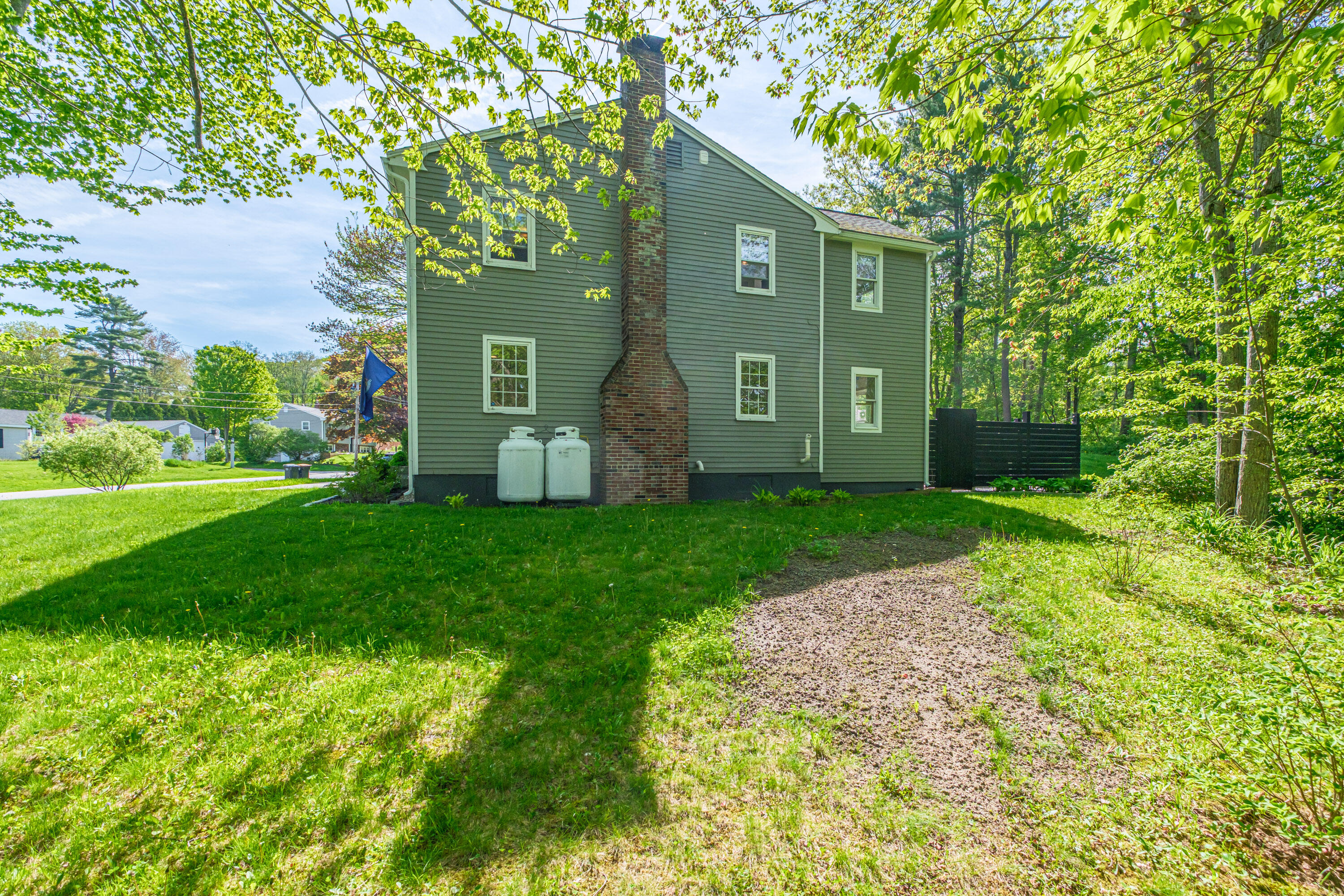 6 Plymouth Drive