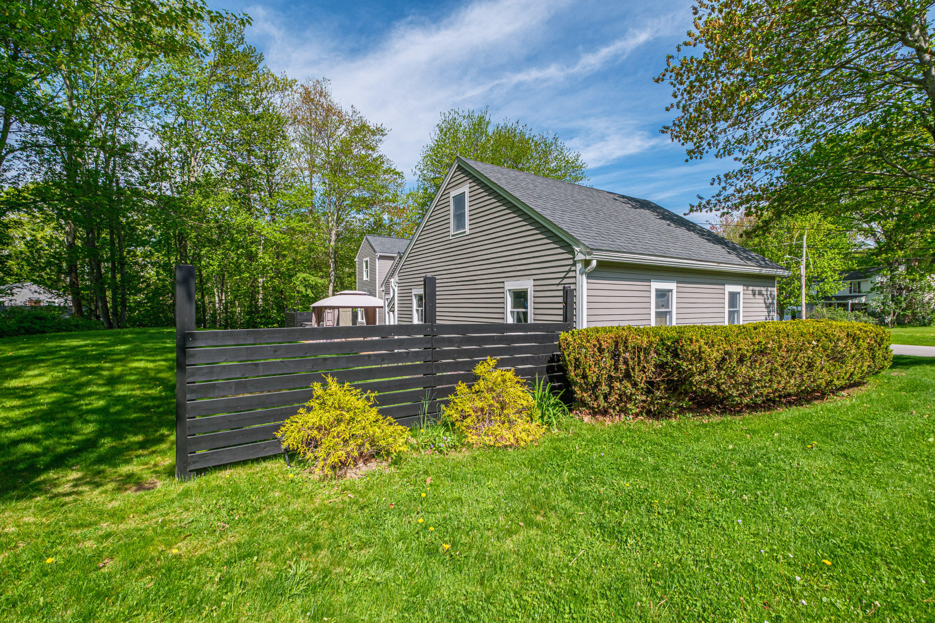 6 Plymouth Drive