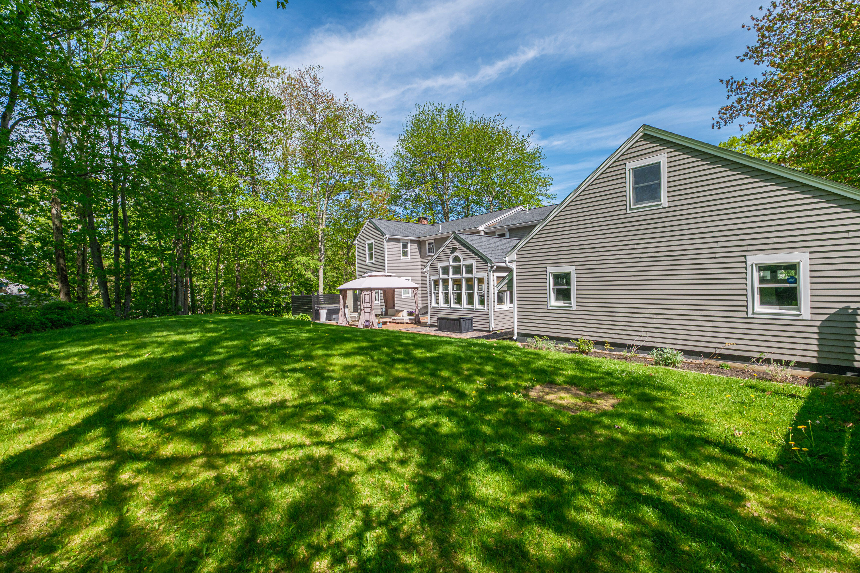 6 Plymouth Drive