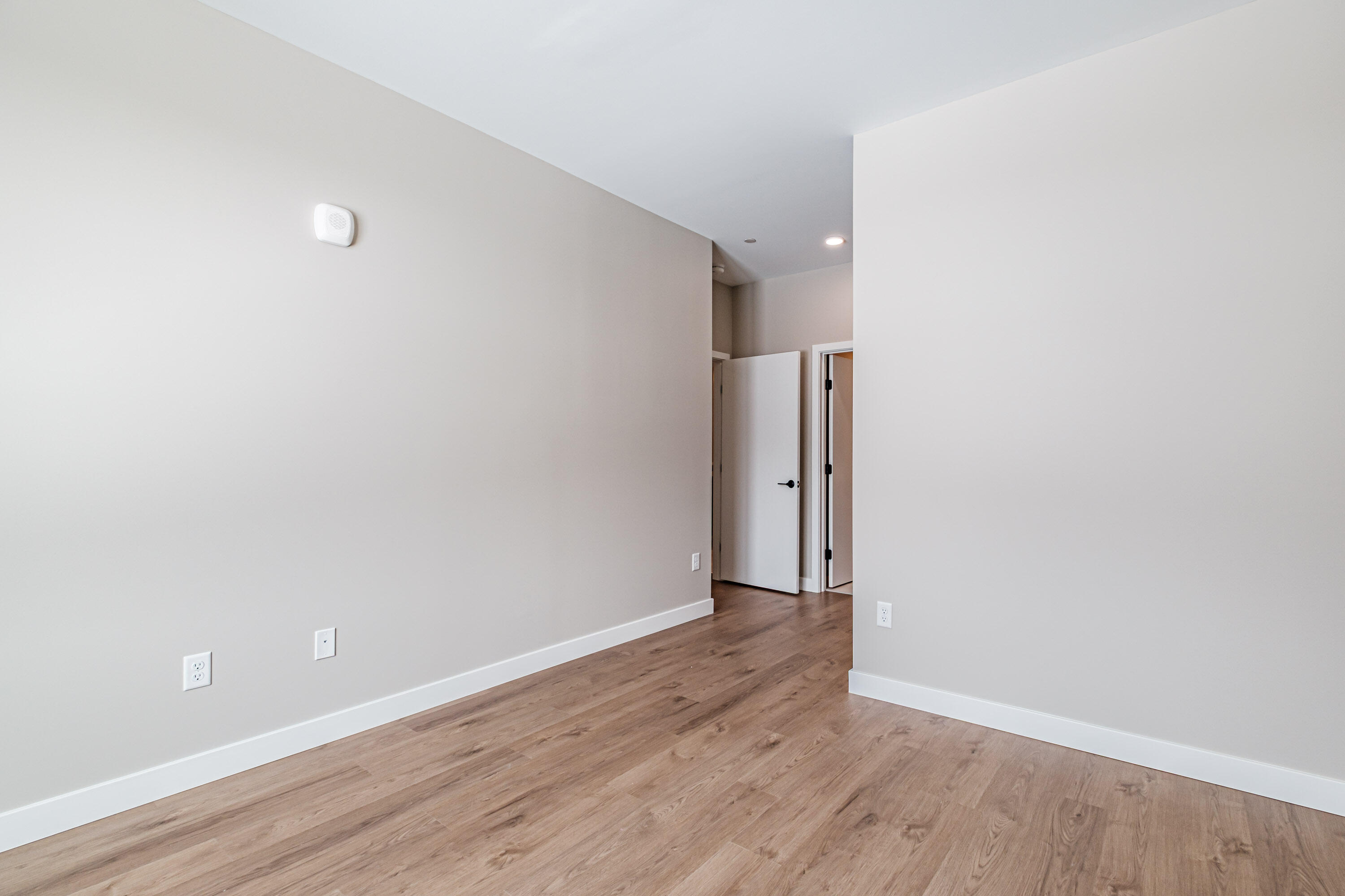 1 Cross Street 330