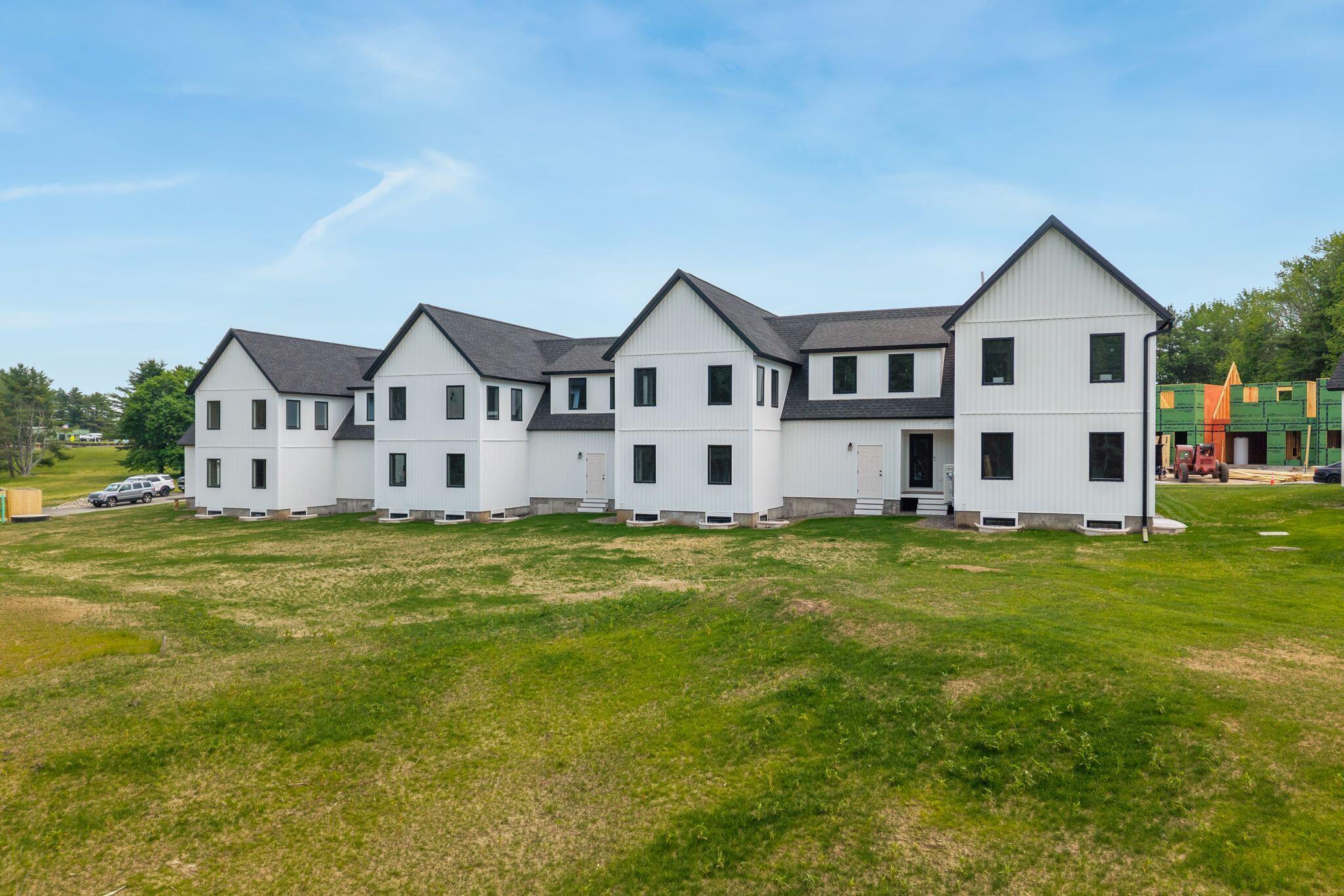 32 Fairway Commons Drive 11