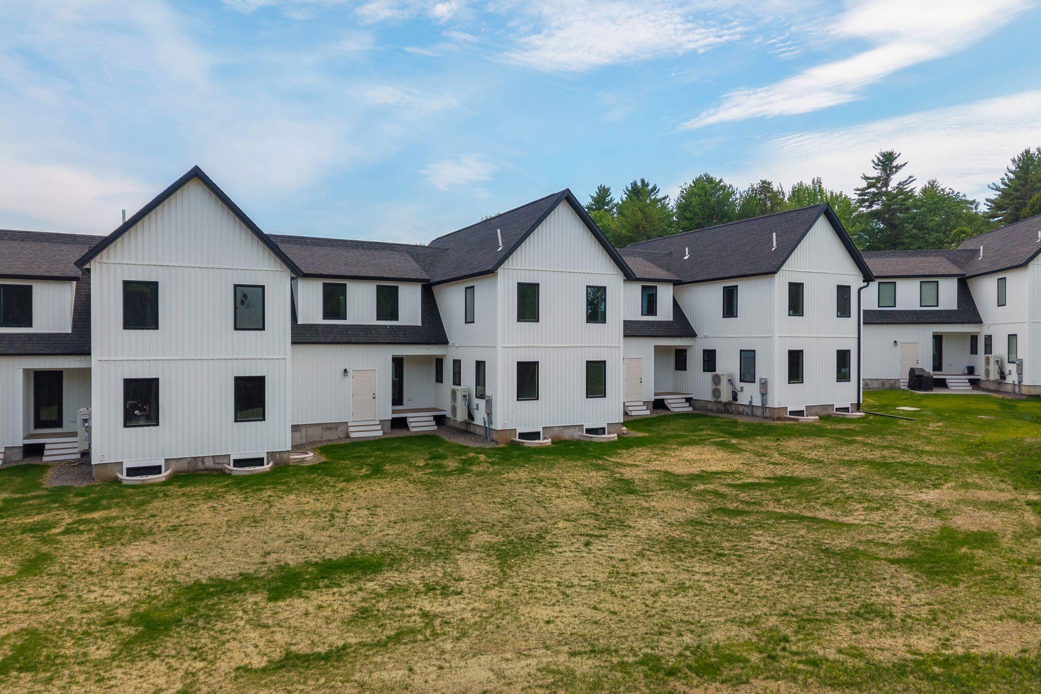 28 Fairway Commons Drive 9