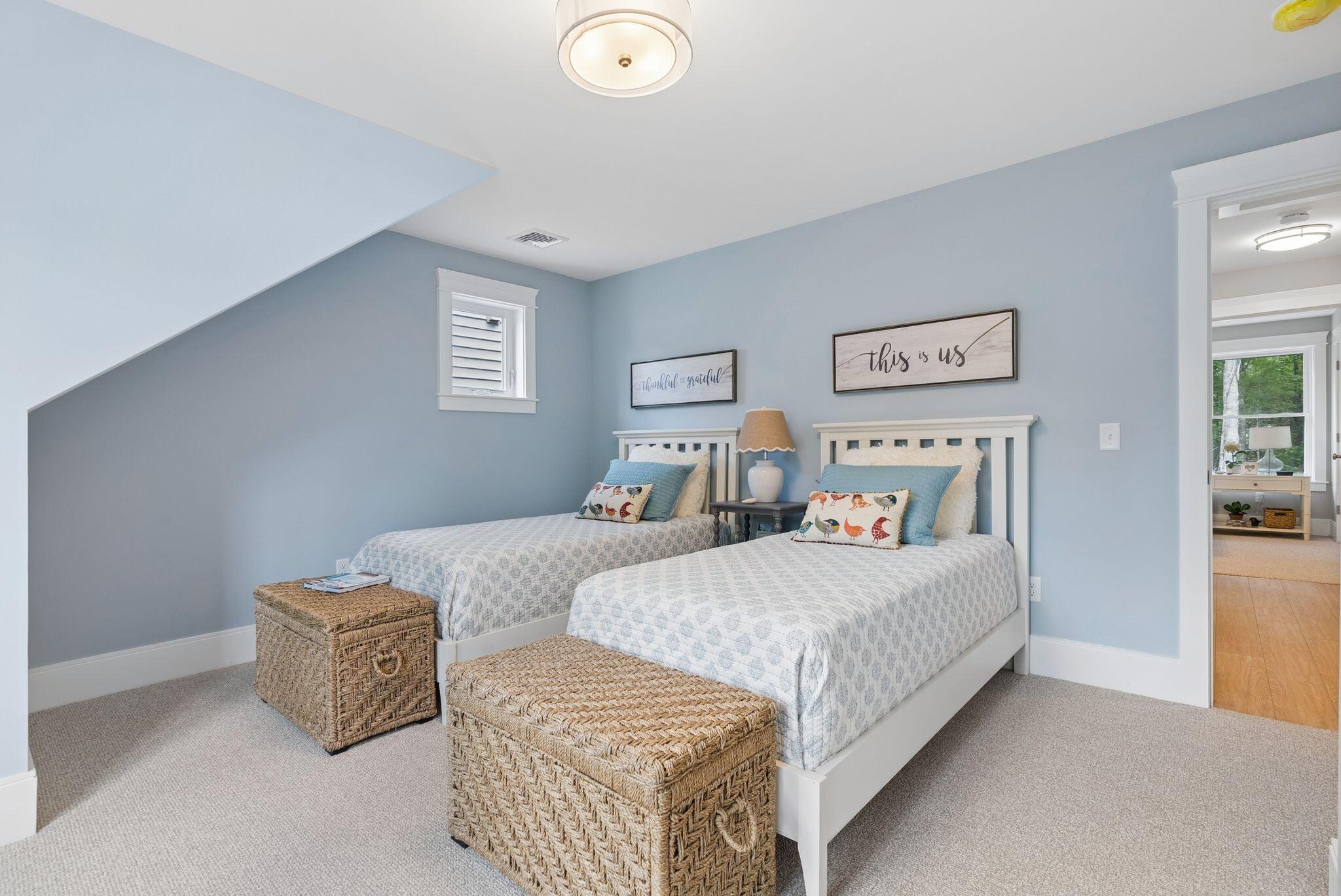 12 Creekside Court 11