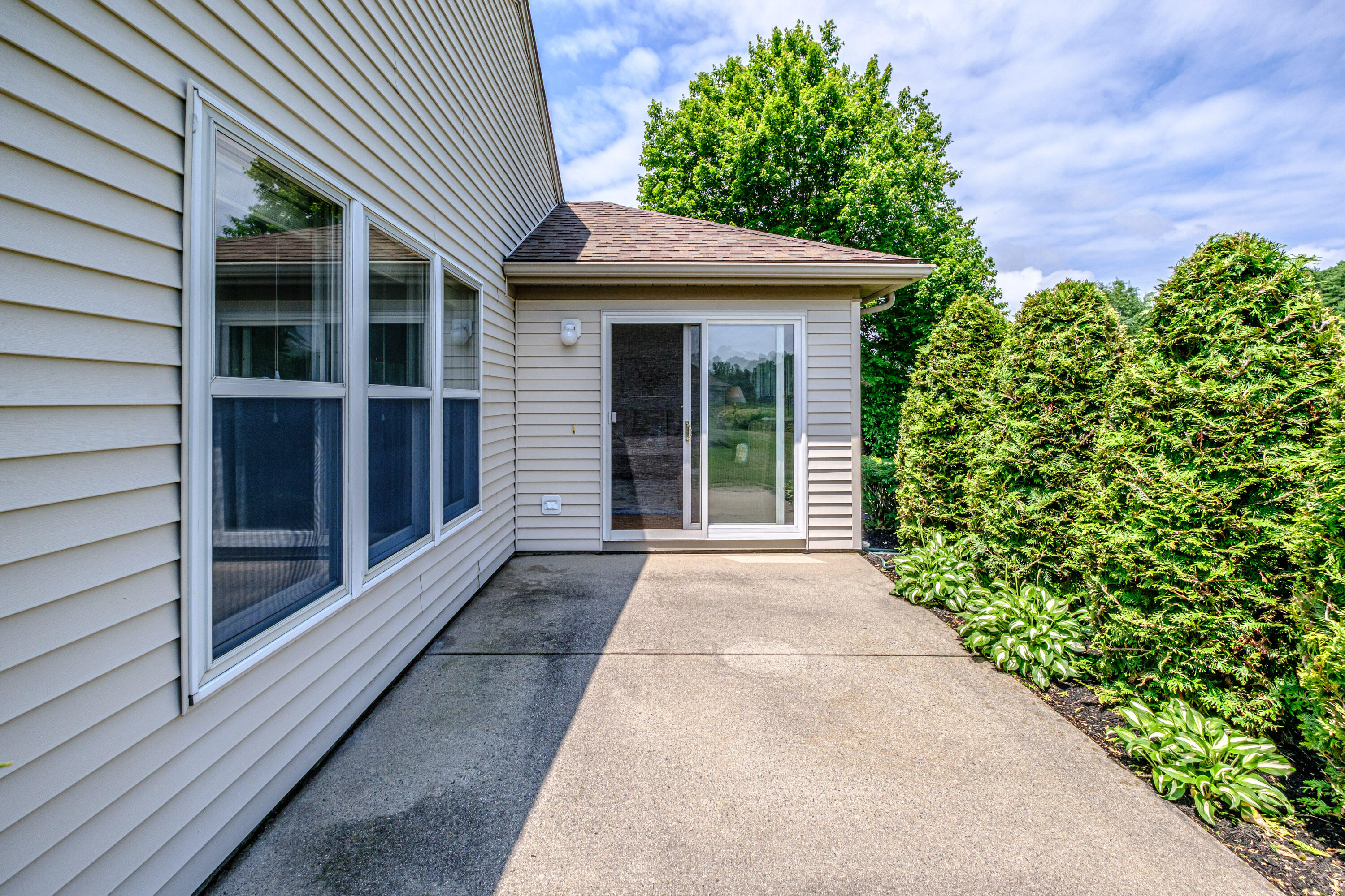 102 Fountain Way 102