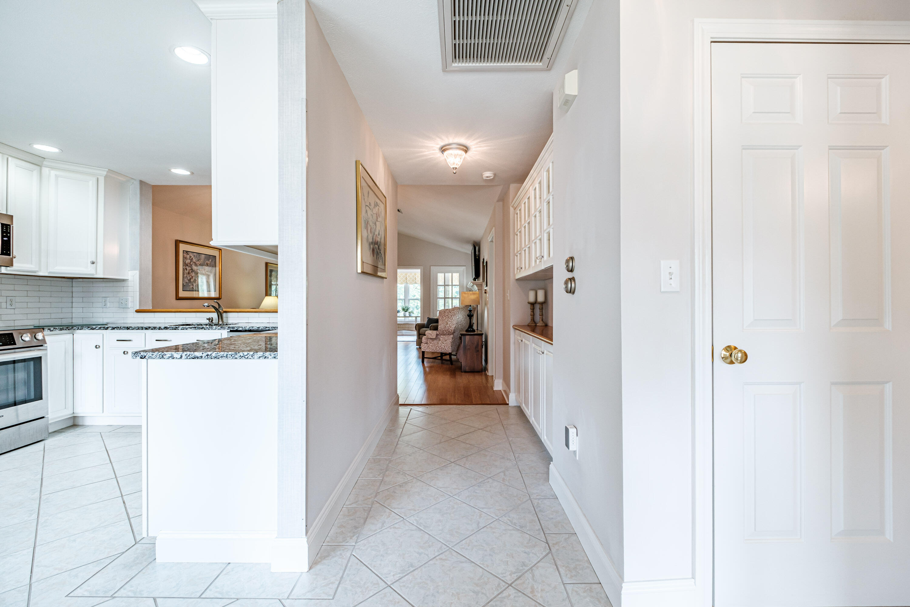 102 Fountain Way 102