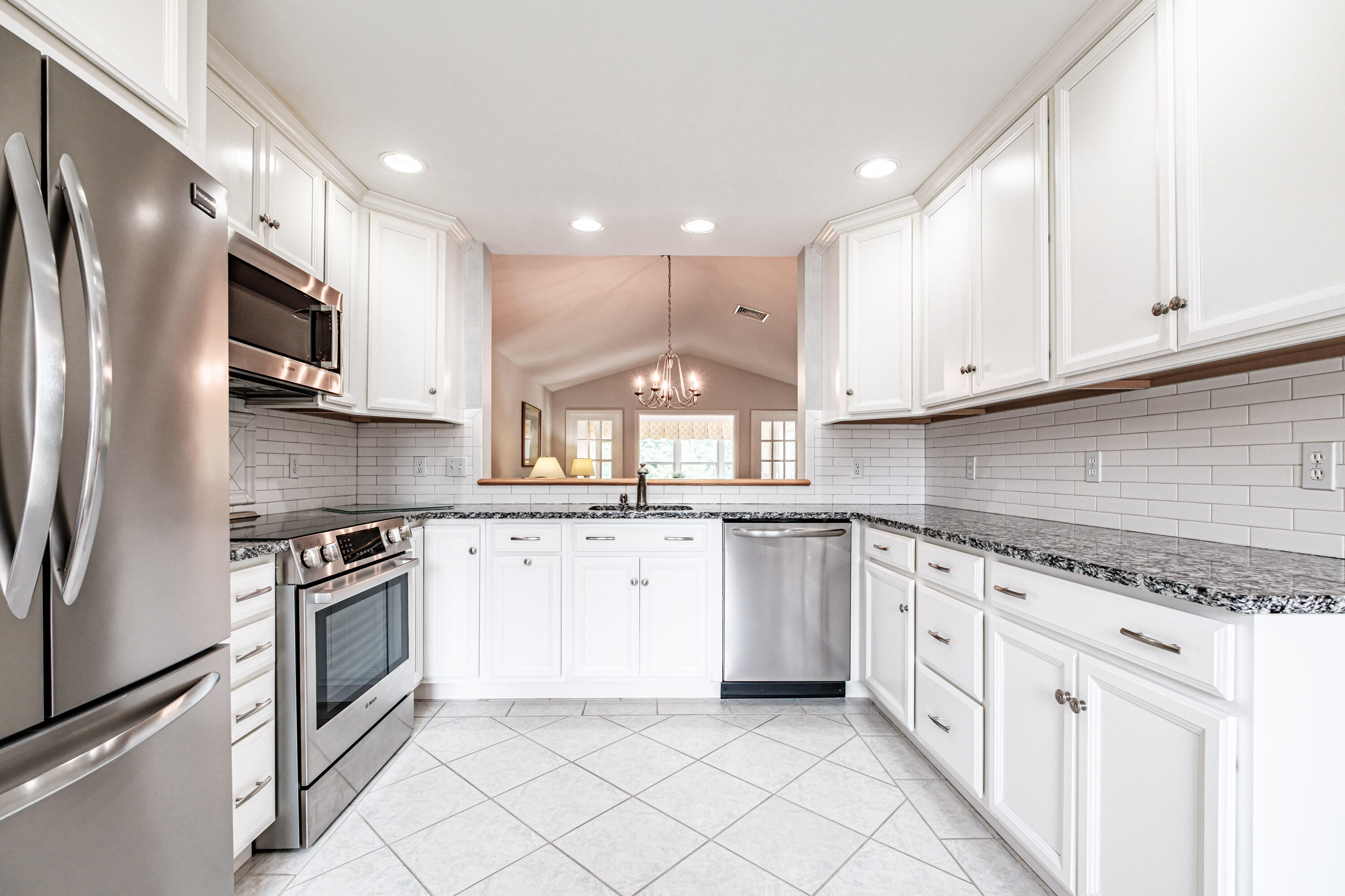 102 Fountain Way 102