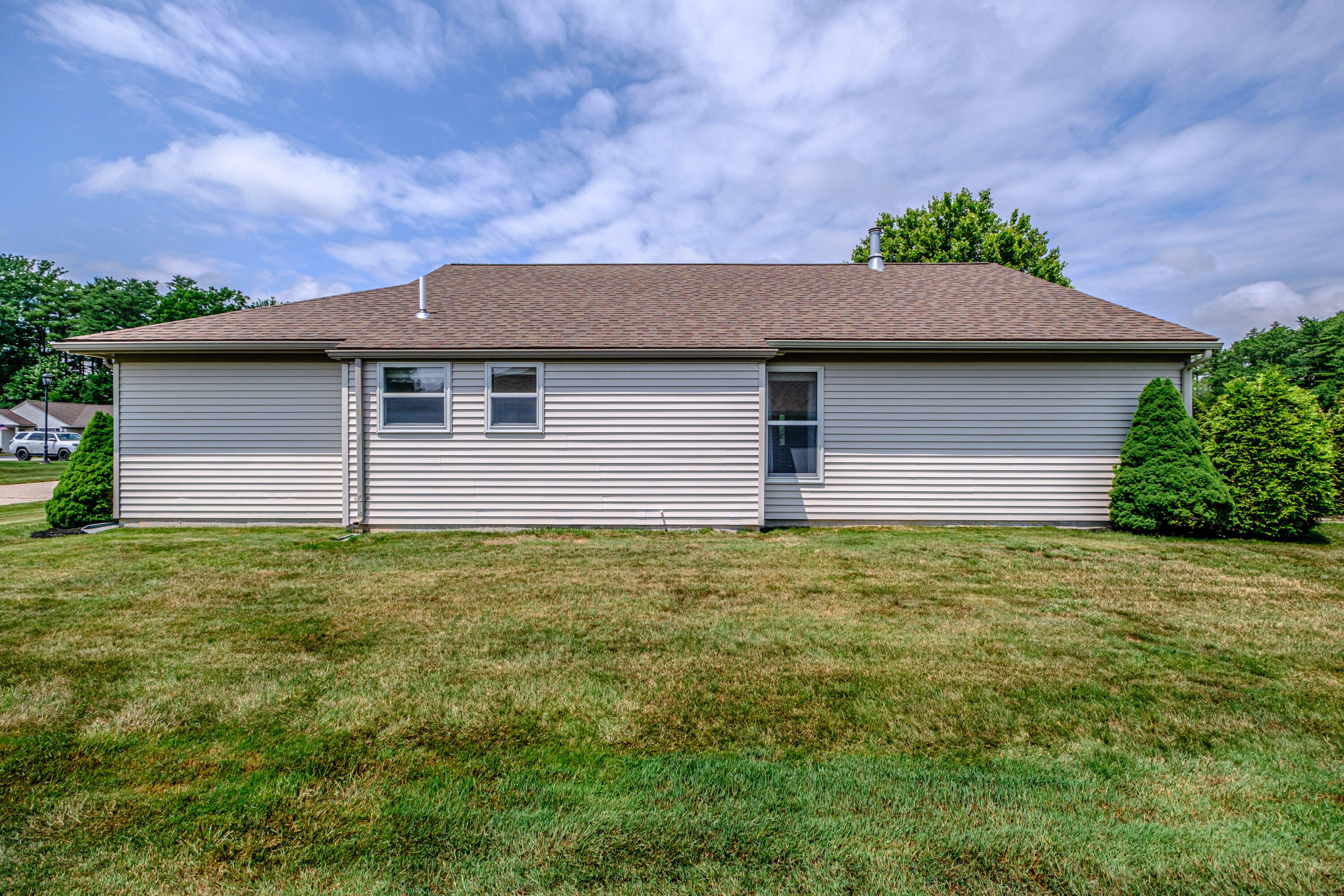 102 Fountain Way 102