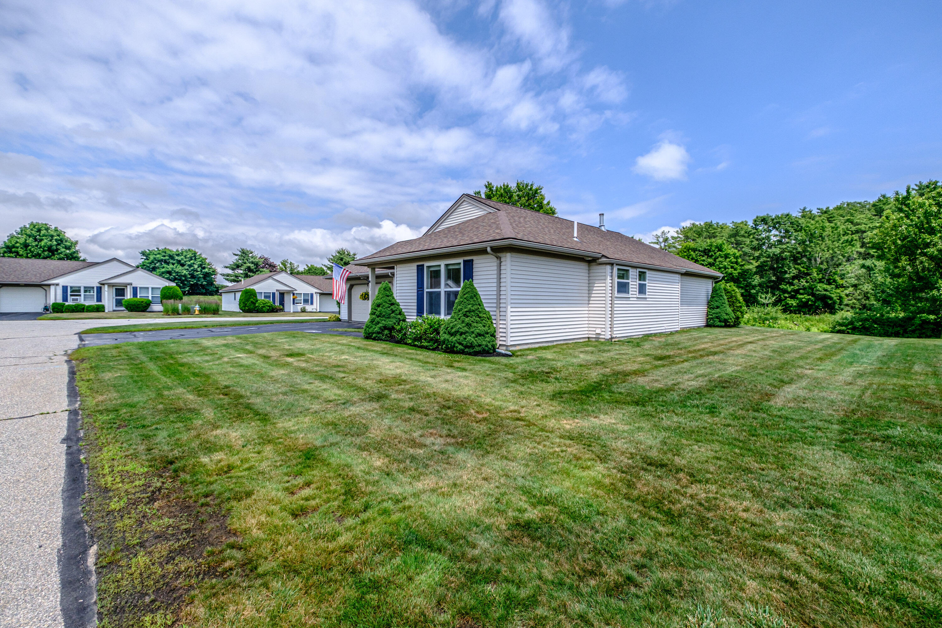 102 Fountain Way 102