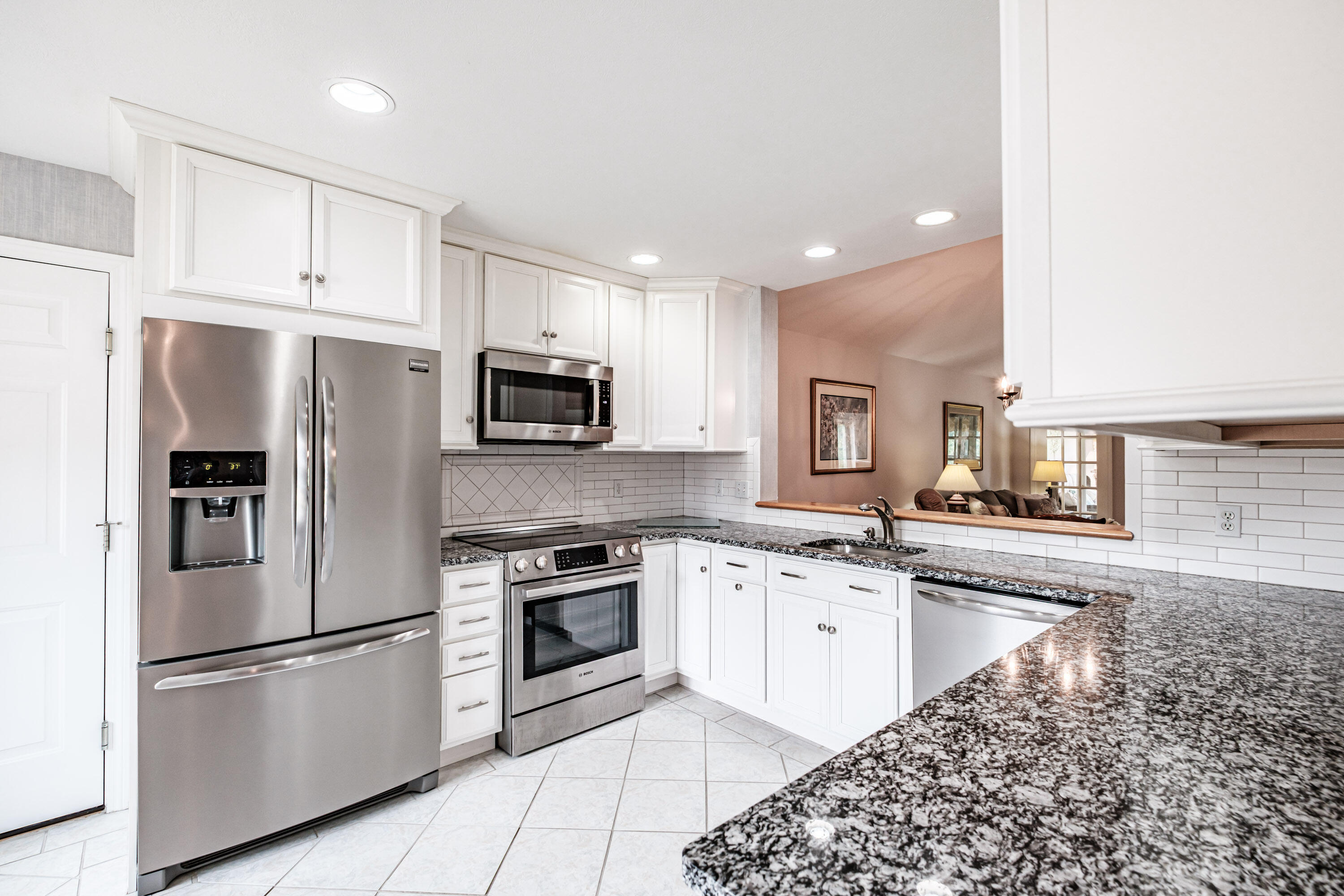 102 Fountain Way 102