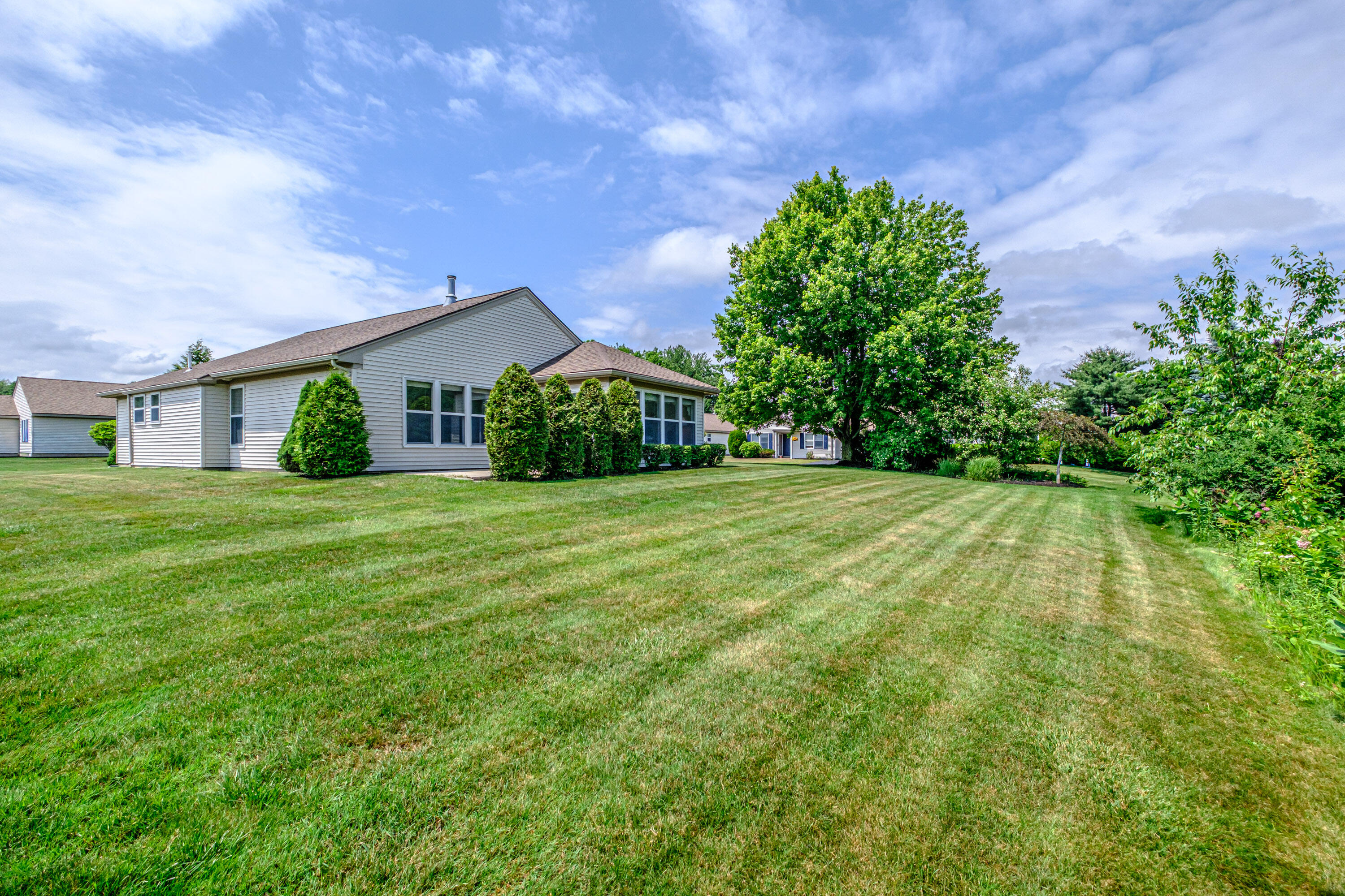 102 Fountain Way 102