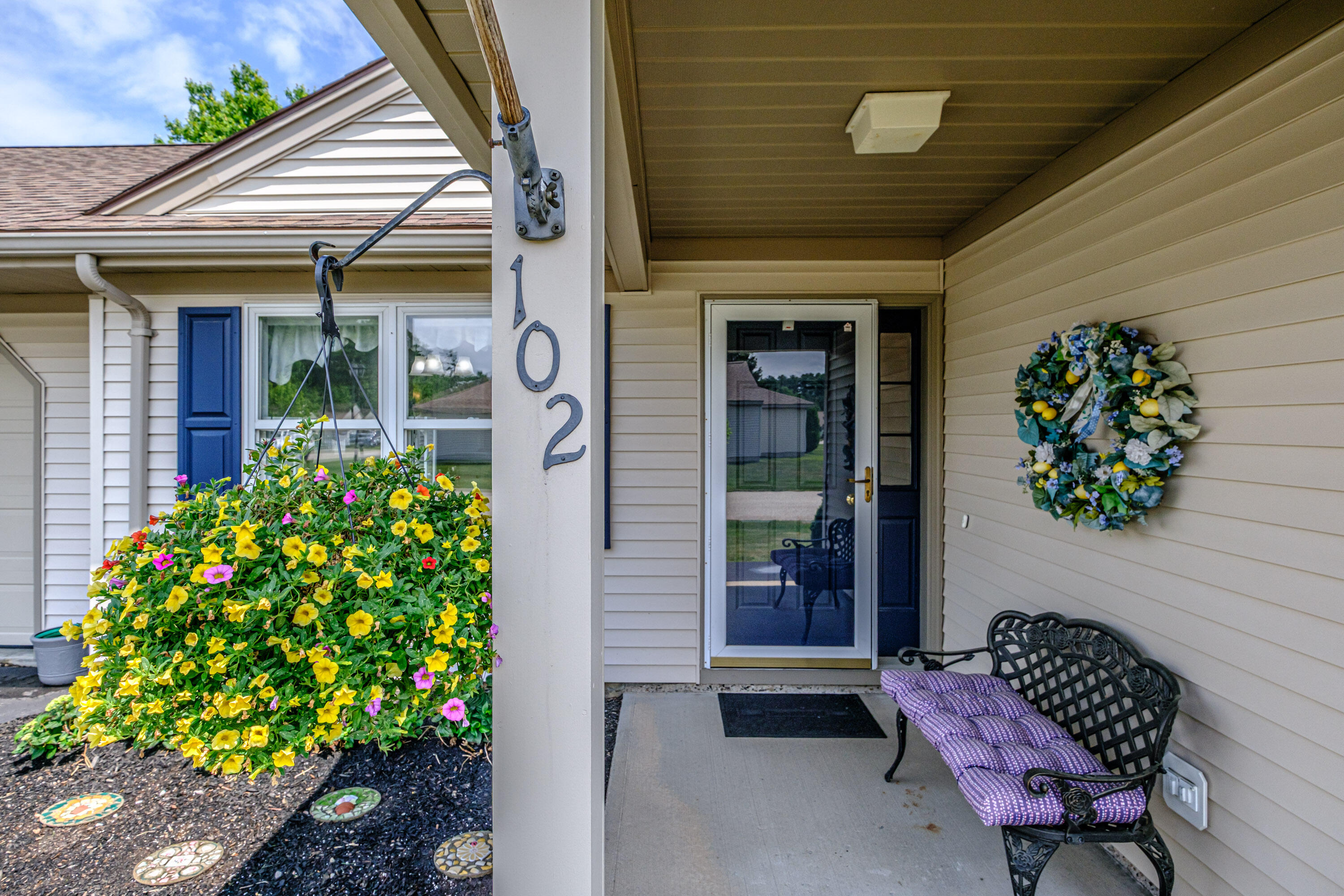 102 Fountain Way 102