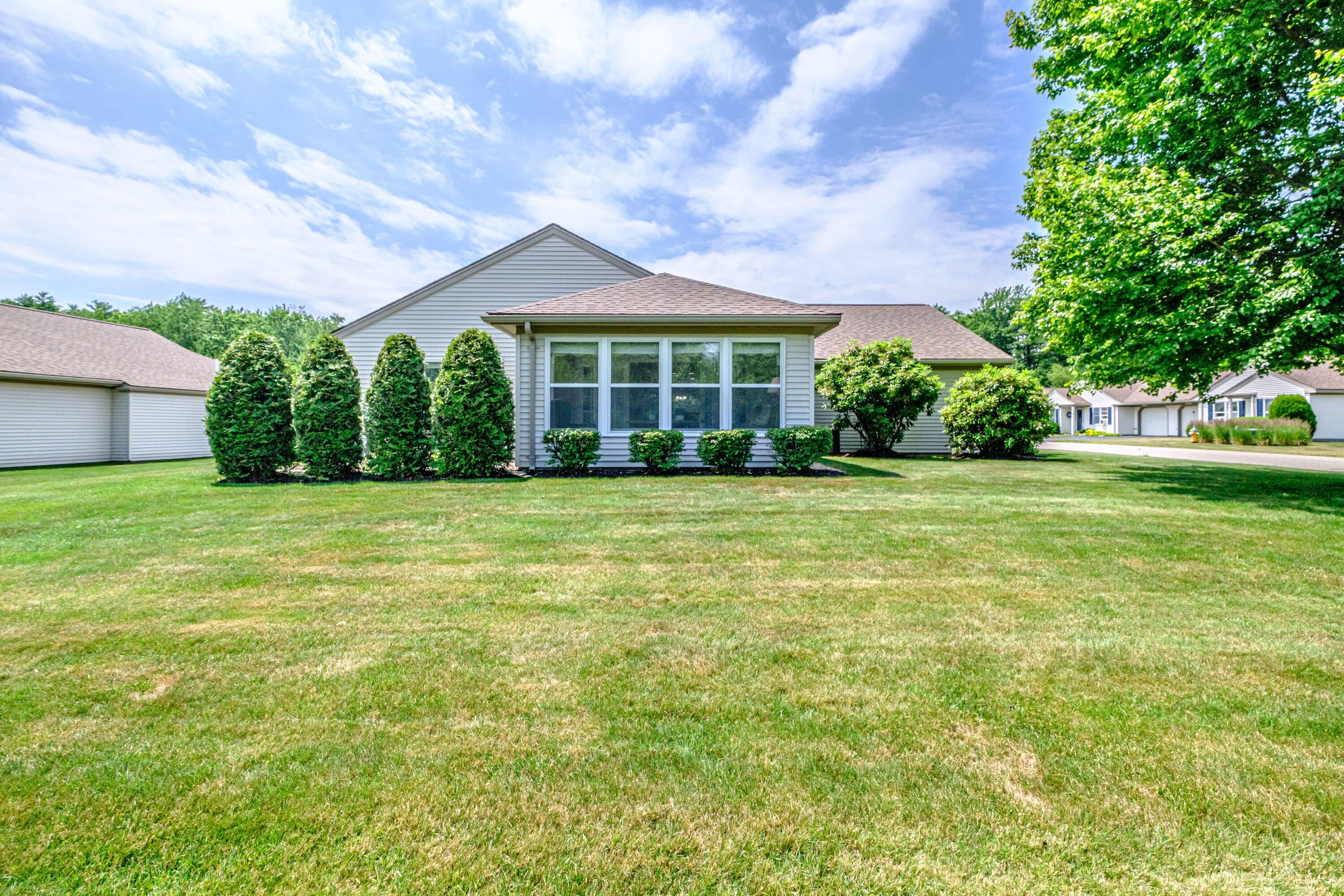 102 Fountain Way 102
