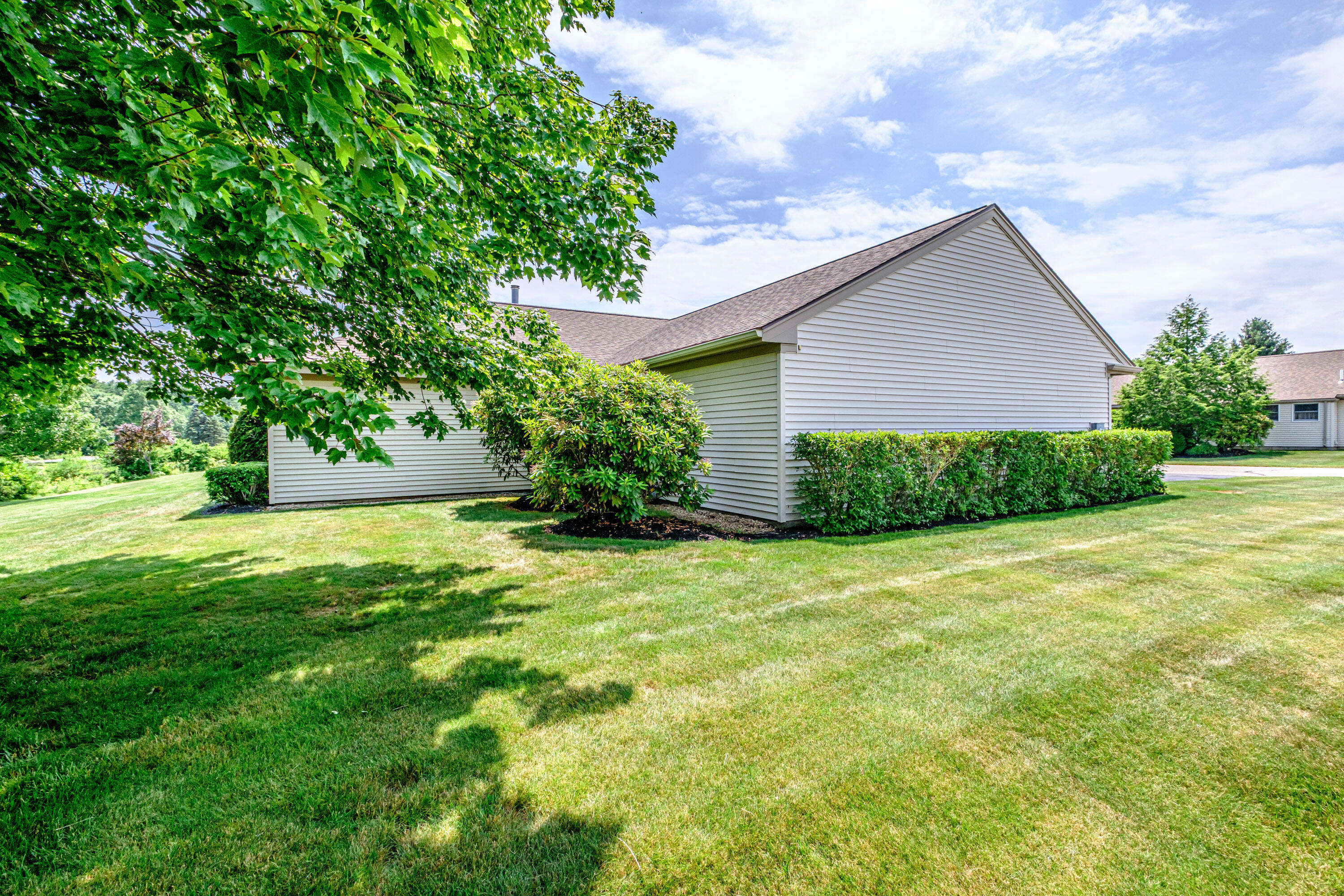 102 Fountain Way 102