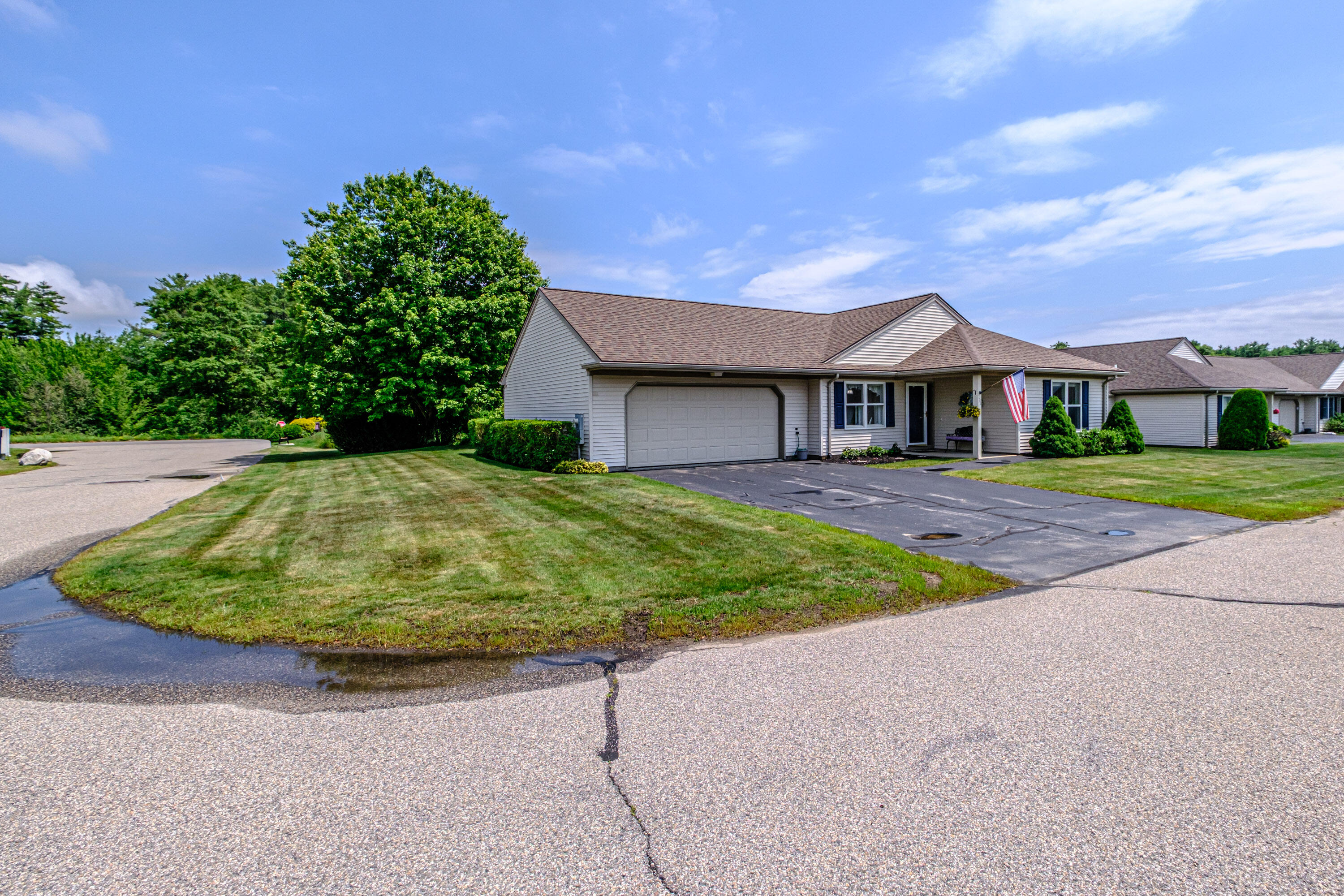 102 Fountain Way 102