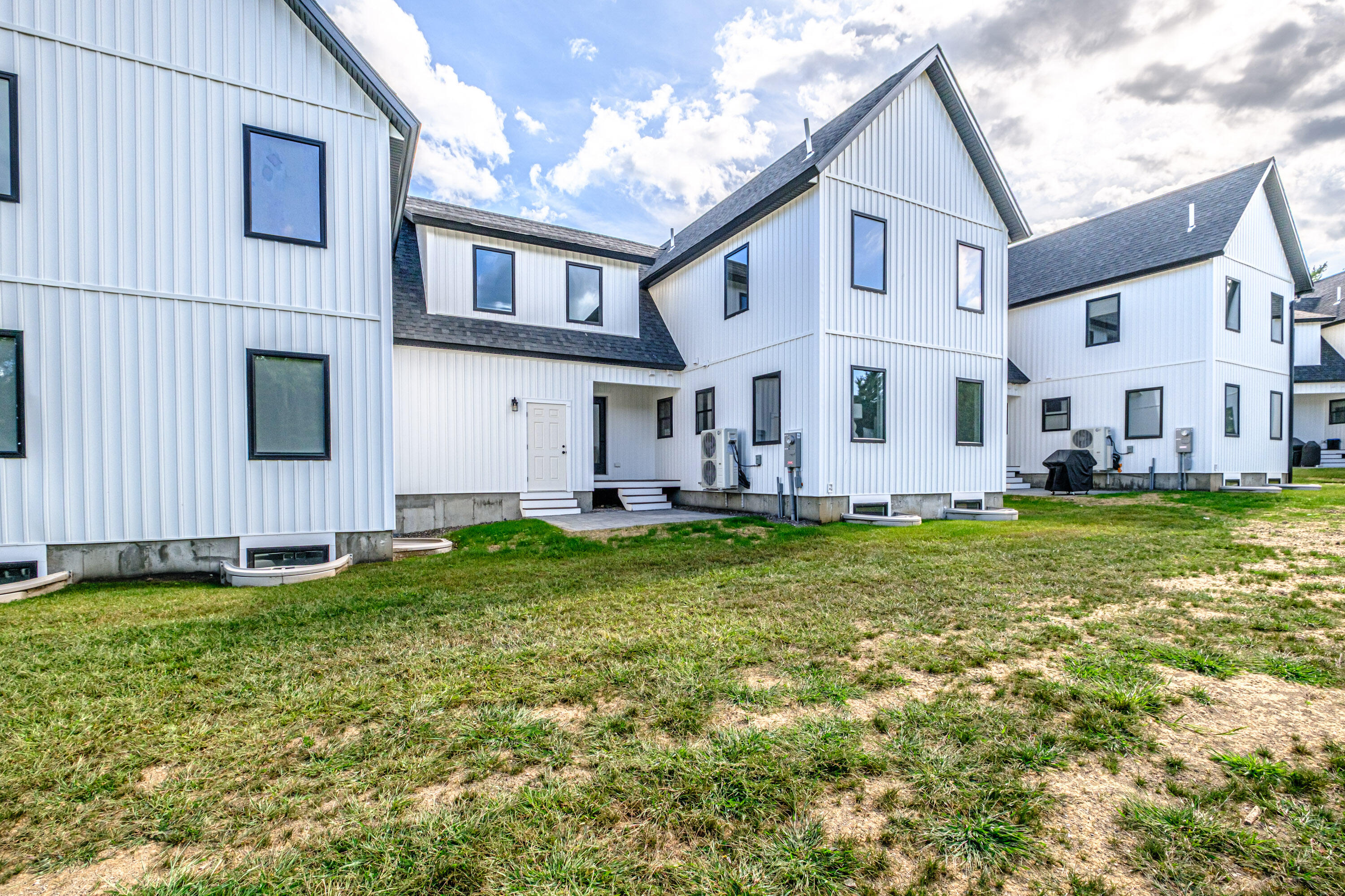 23 Fairway Commons Drive 6