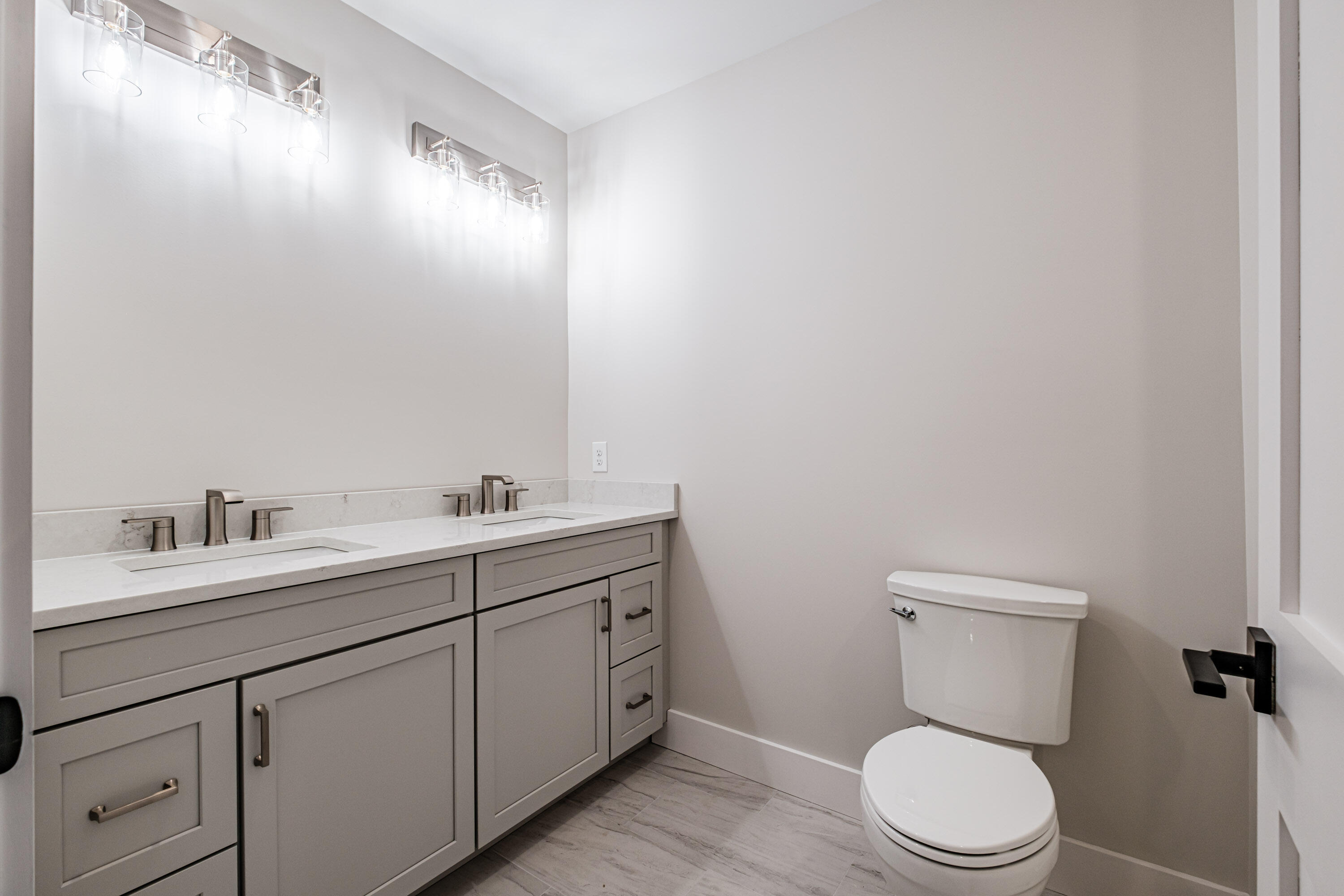 23 Fairway Commons Drive 6