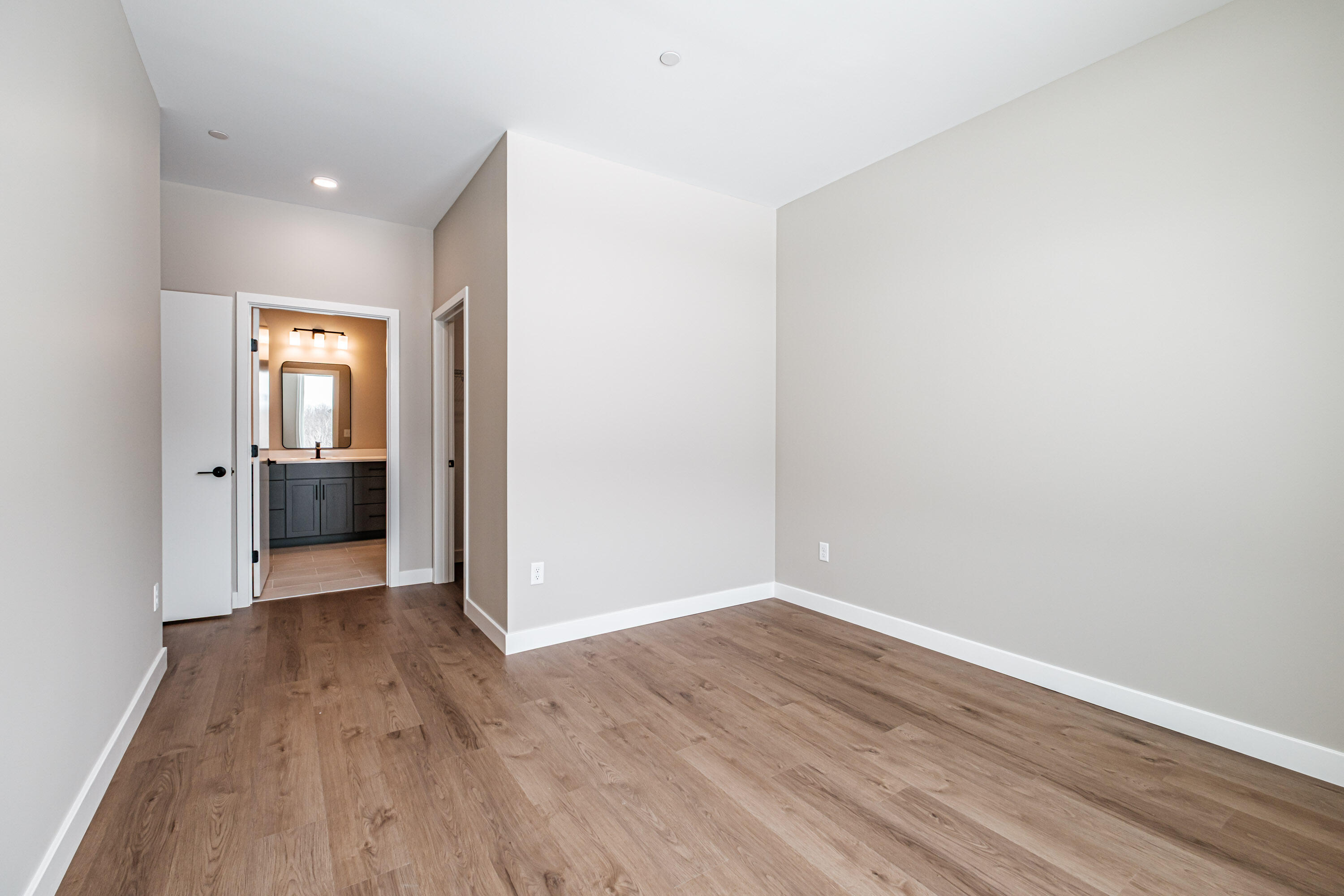 1 Cross Street 221
