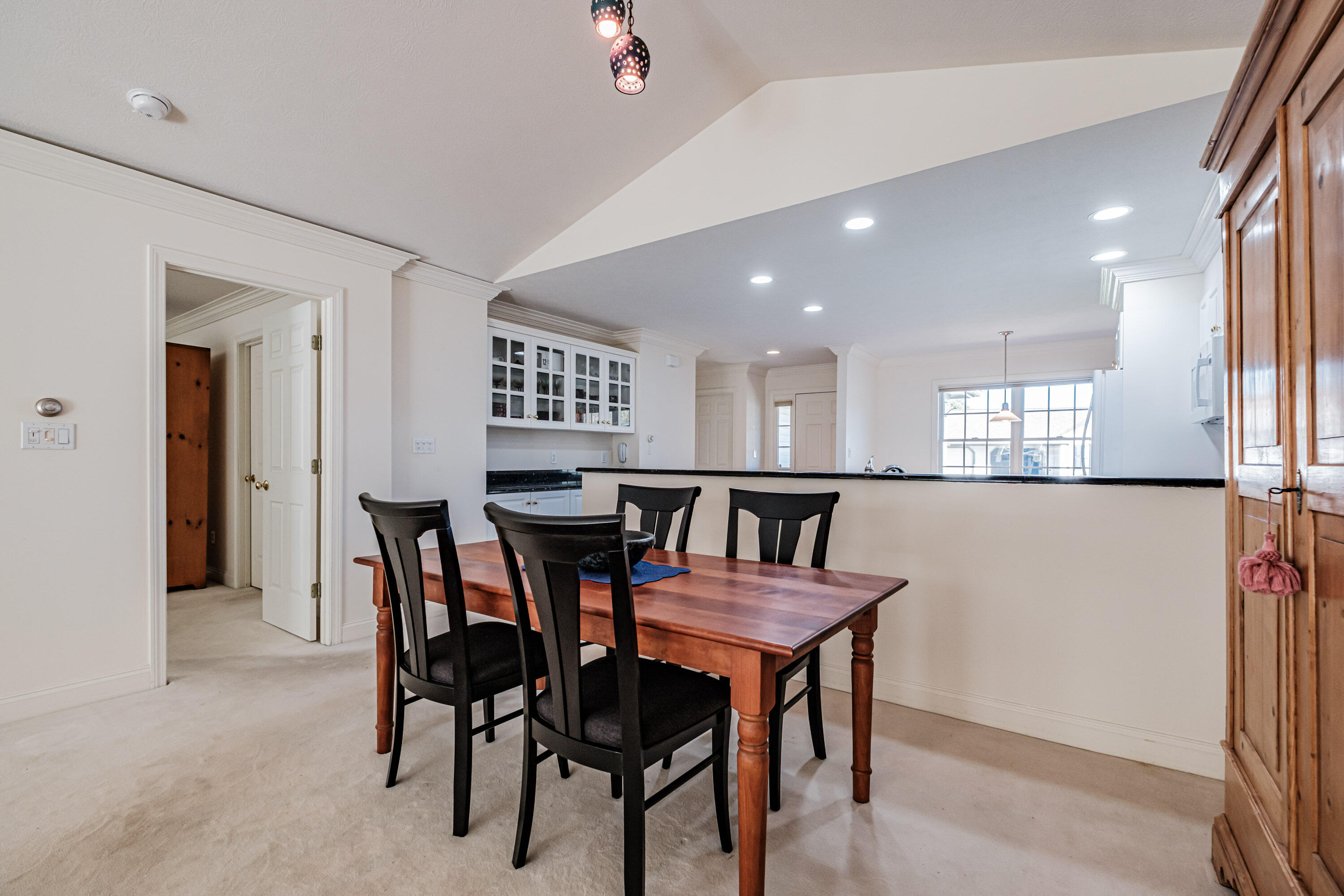 76 Atrium Way 76