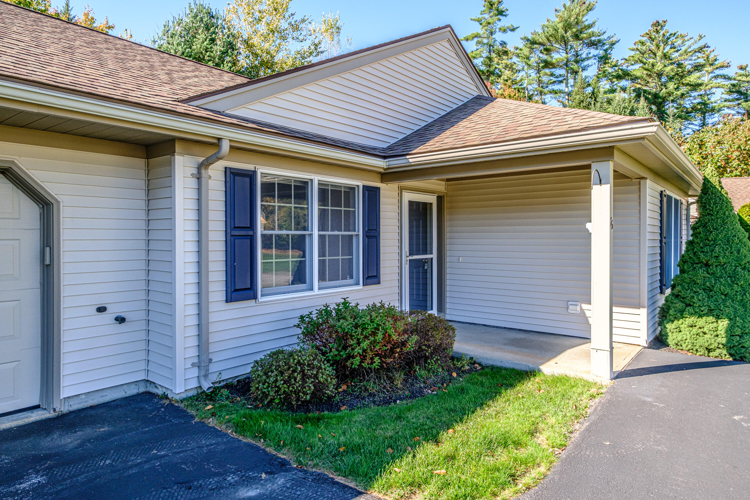 76 Atrium Way 76