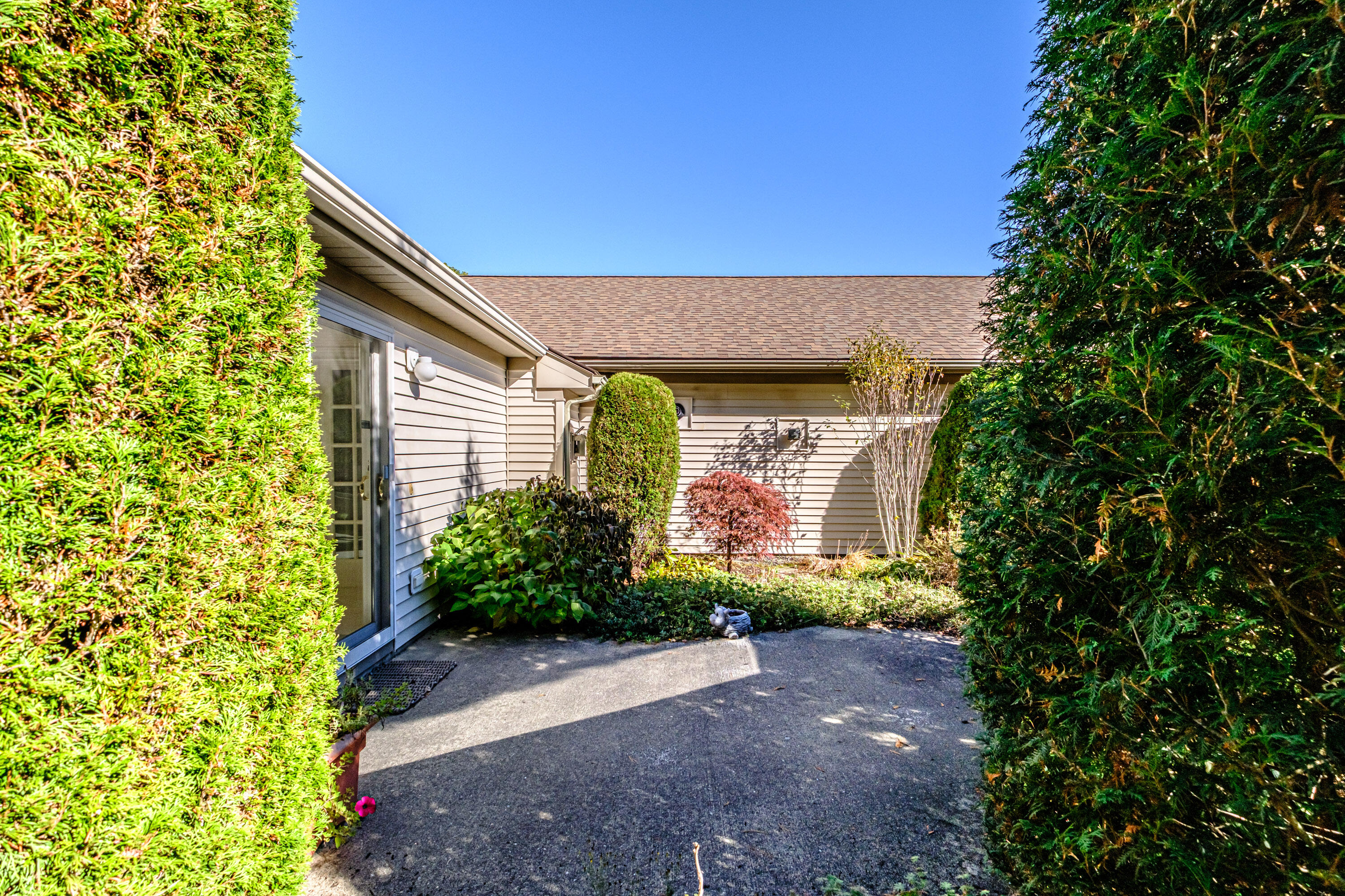 76 Atrium Way 76