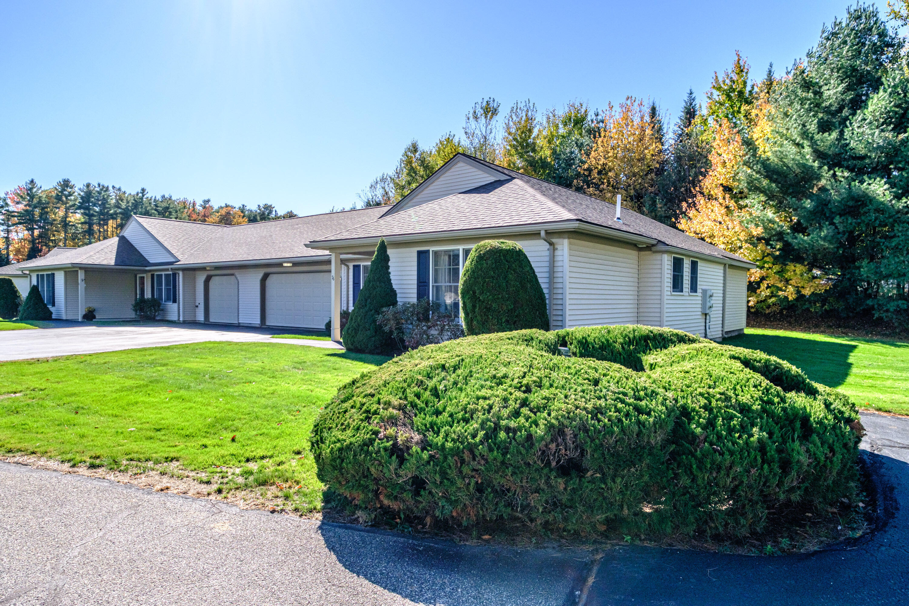 76 Atrium Way 76