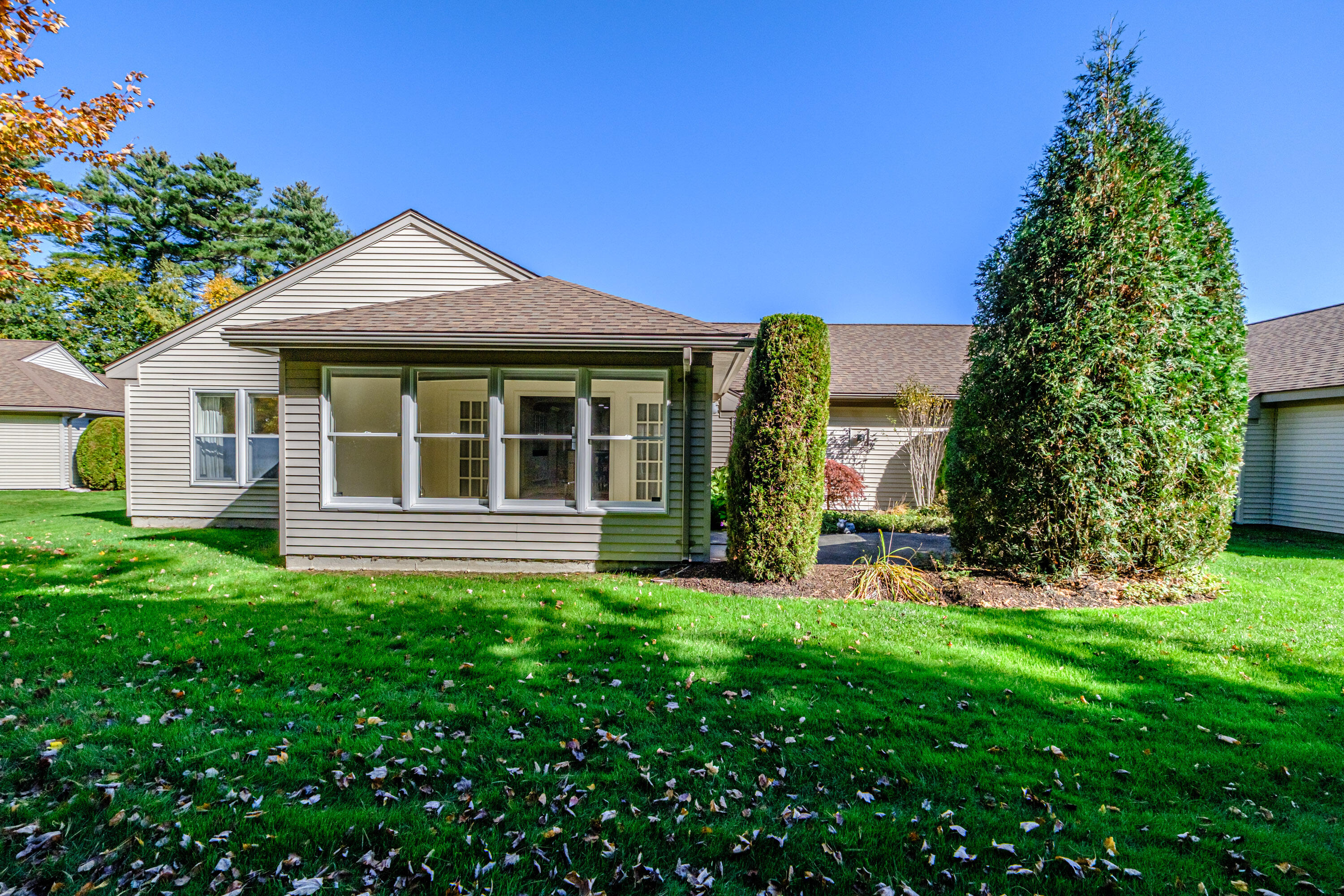 76 Atrium Way 76