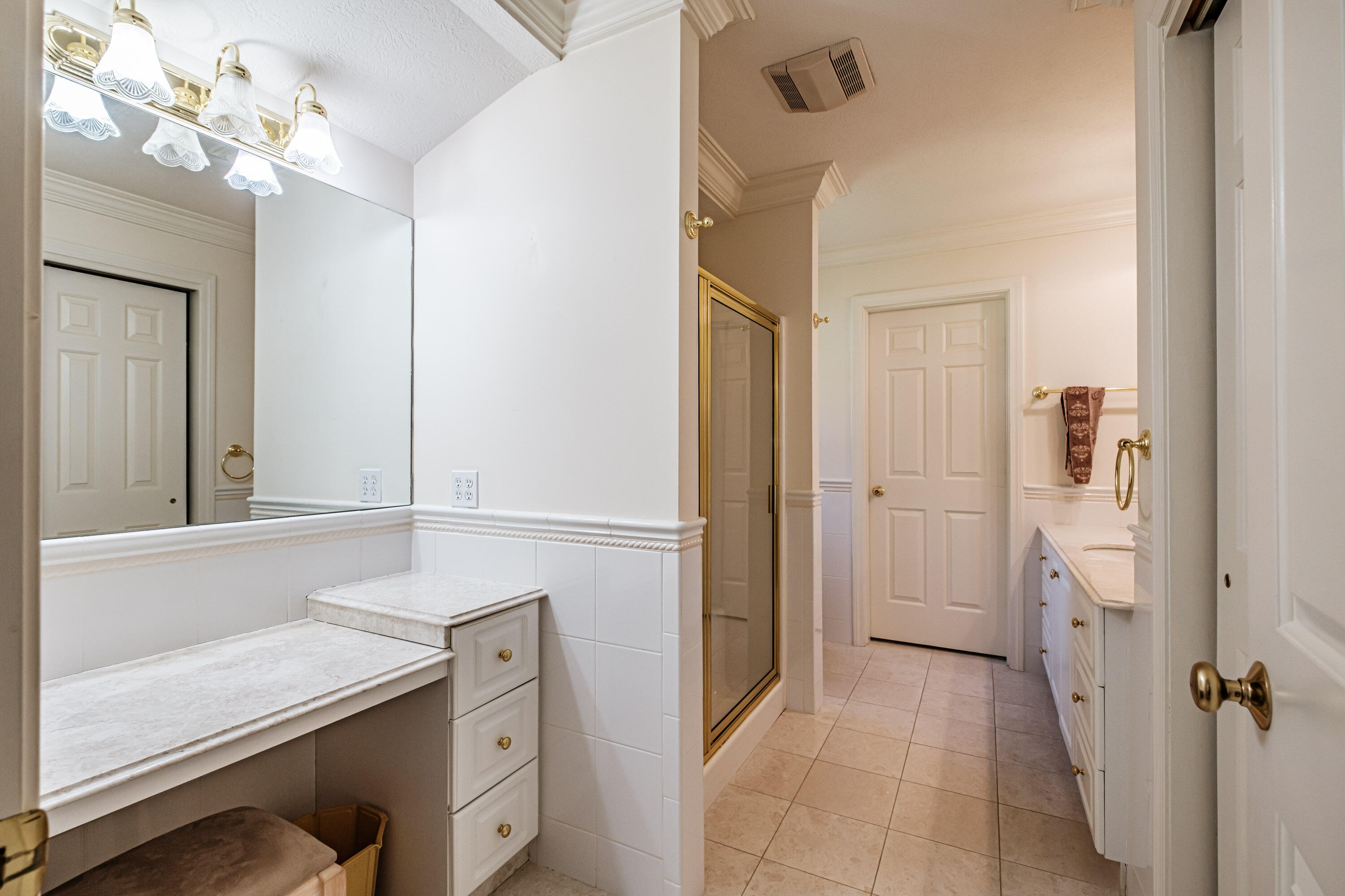 76 Atrium Way 76