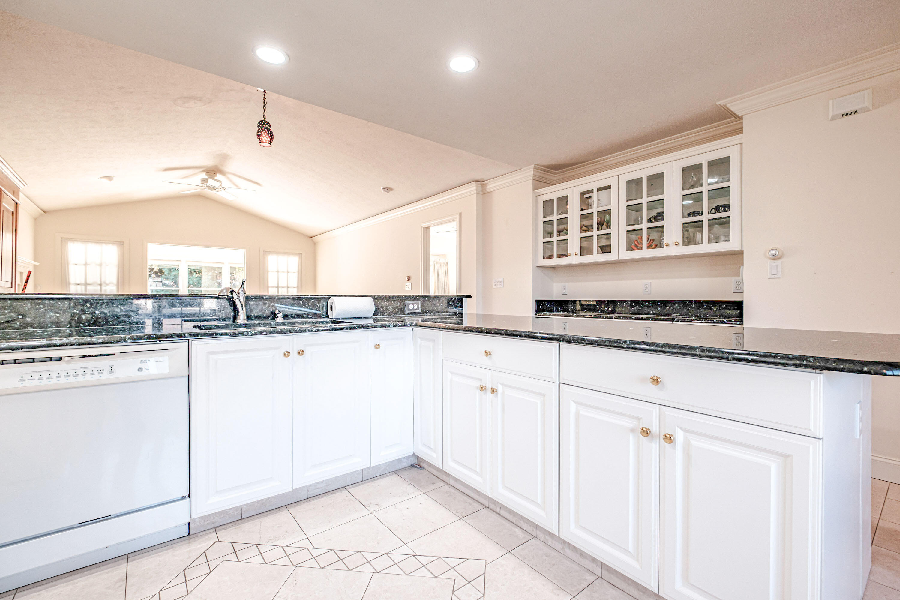 76 Atrium Way 76