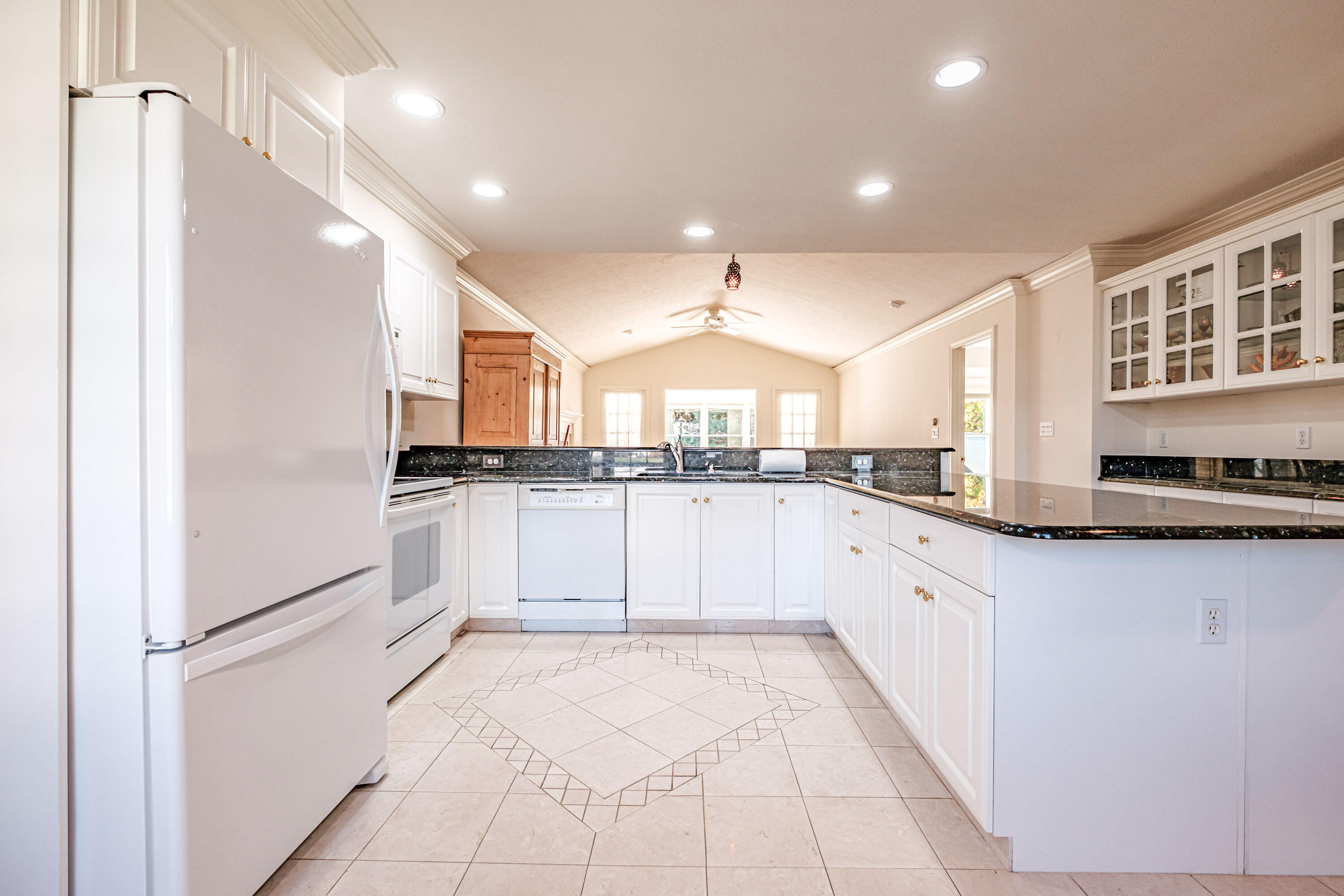 76 Atrium Way 76