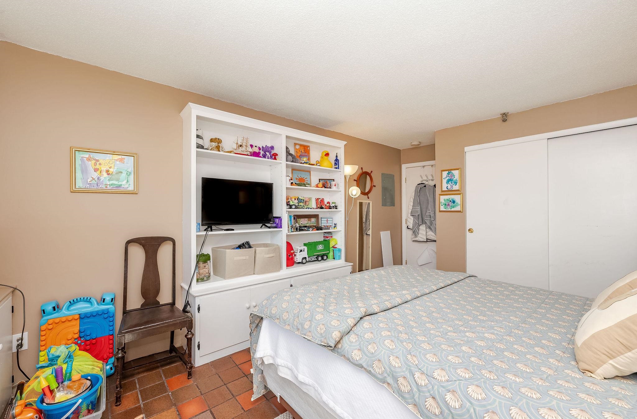 467 High Street Unit: 11