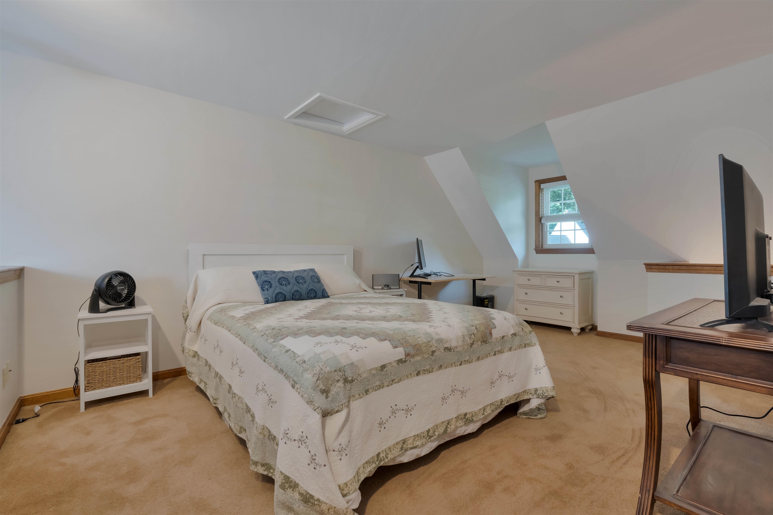76 Glengarry Drive