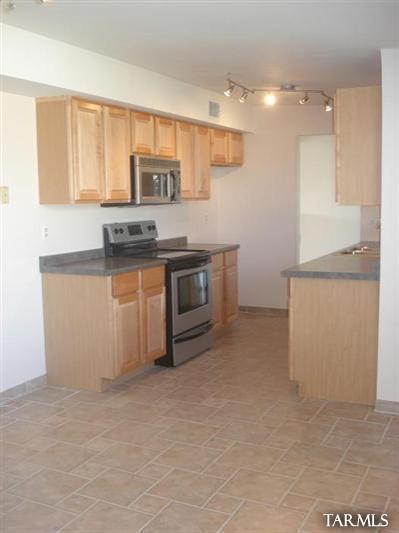 2140 S Calle Cordova