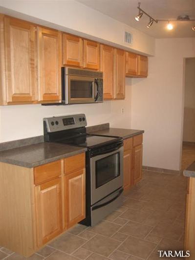 2140 S Calle Cordova