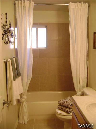 831 S Beverly Avenue