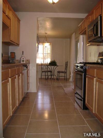 831 S Beverly Avenue