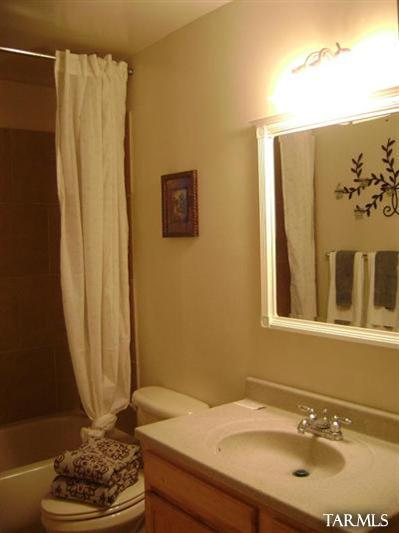 831 S Beverly Avenue